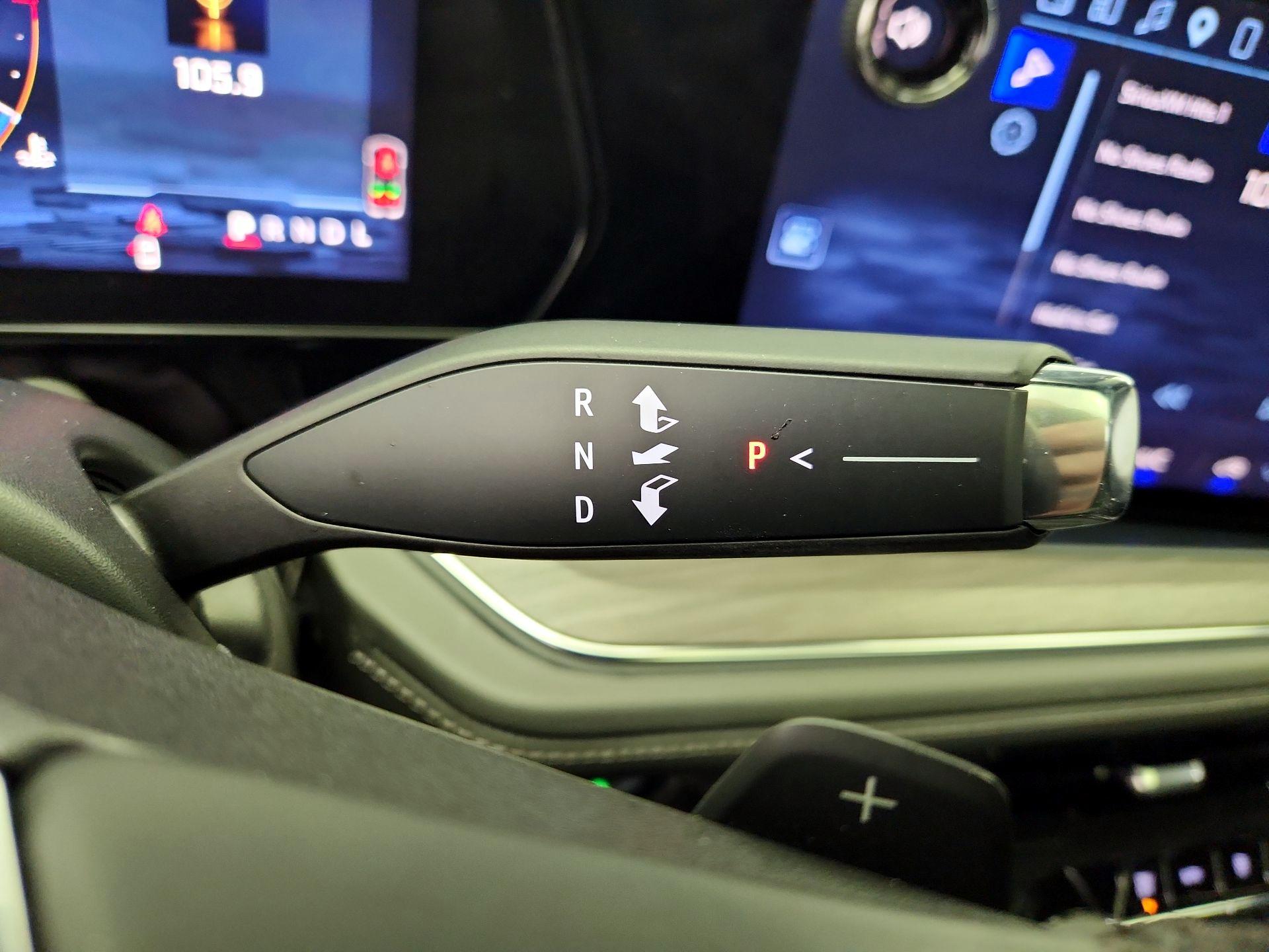 Thumbnail: 2025 Chevrolet Suburban - 18