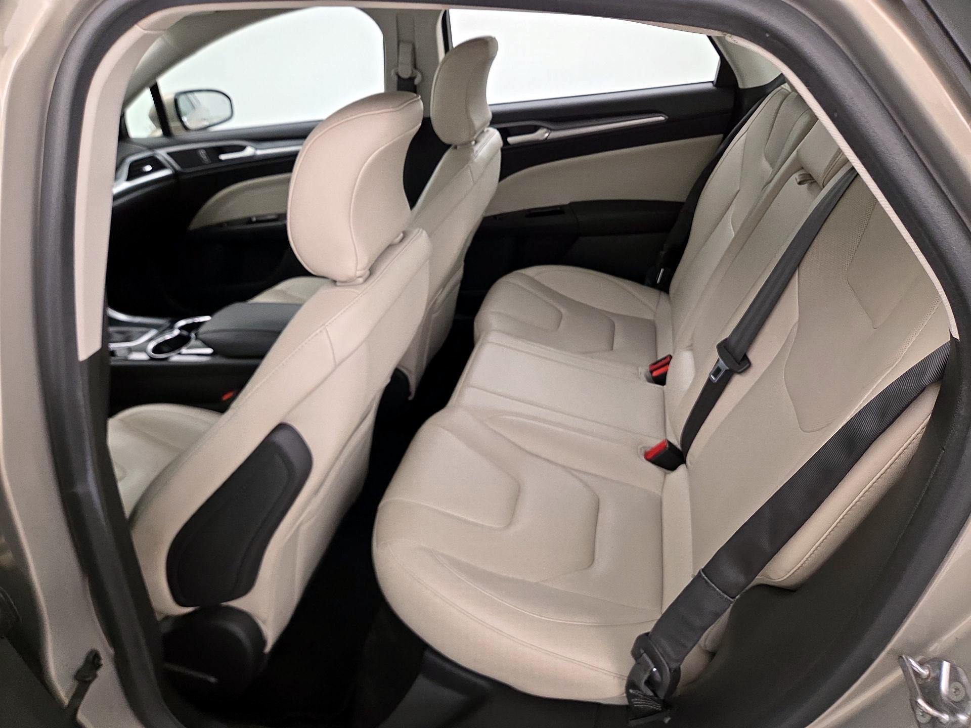 Thumbnail: 2015 Ford Fusion - 20