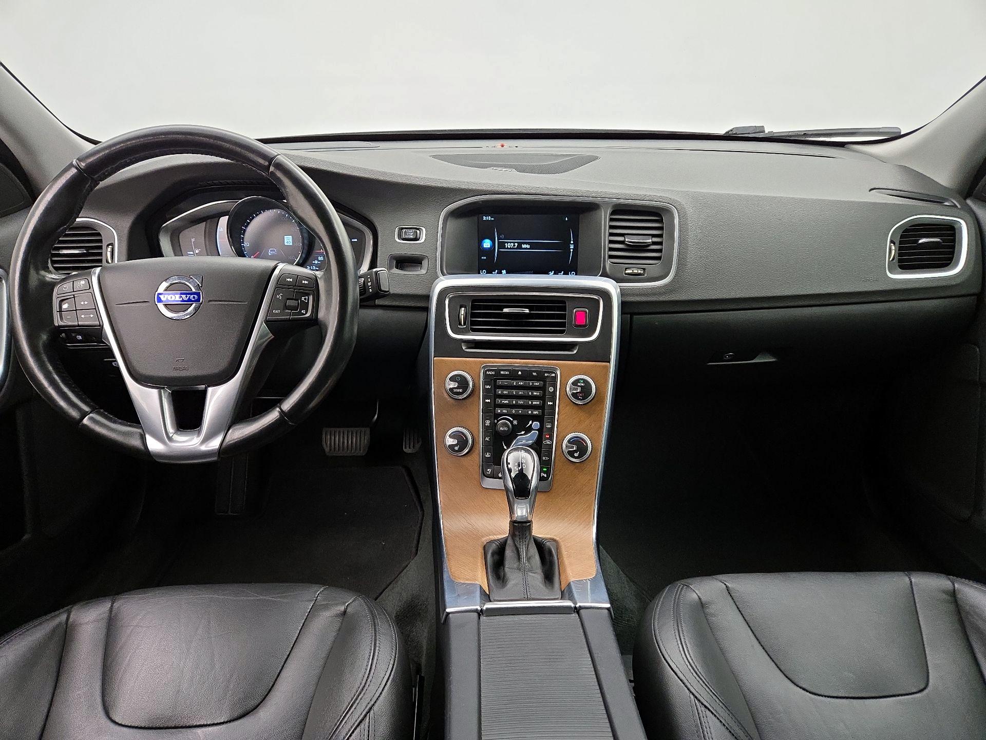 Thumbnail: 2016 Volvo S60 - 9