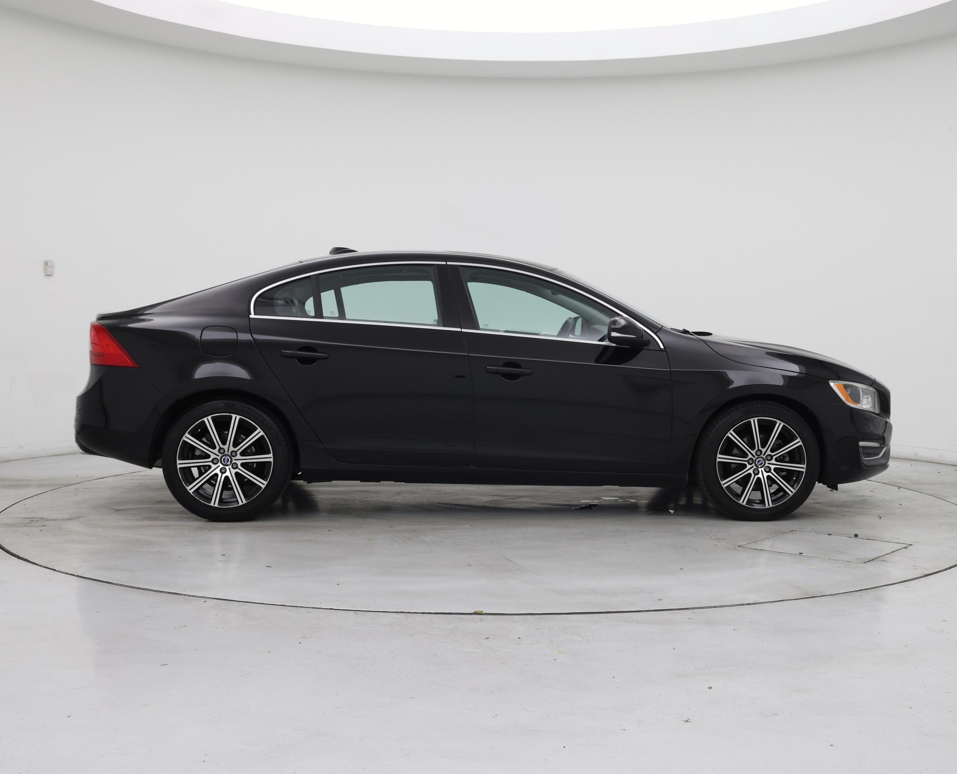 Thumbnail: 2016 Volvo S60 - 7