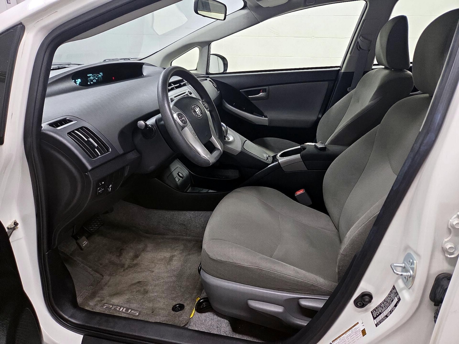2015 Toyota Prius Two - Photo 10