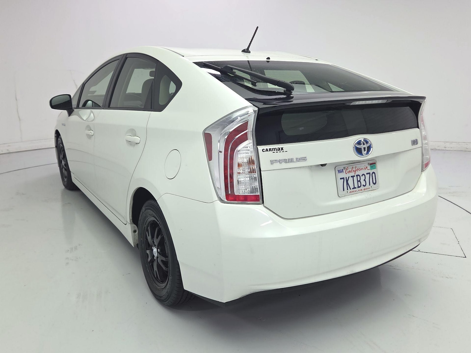 2015 Toyota Prius Two - Photo 7