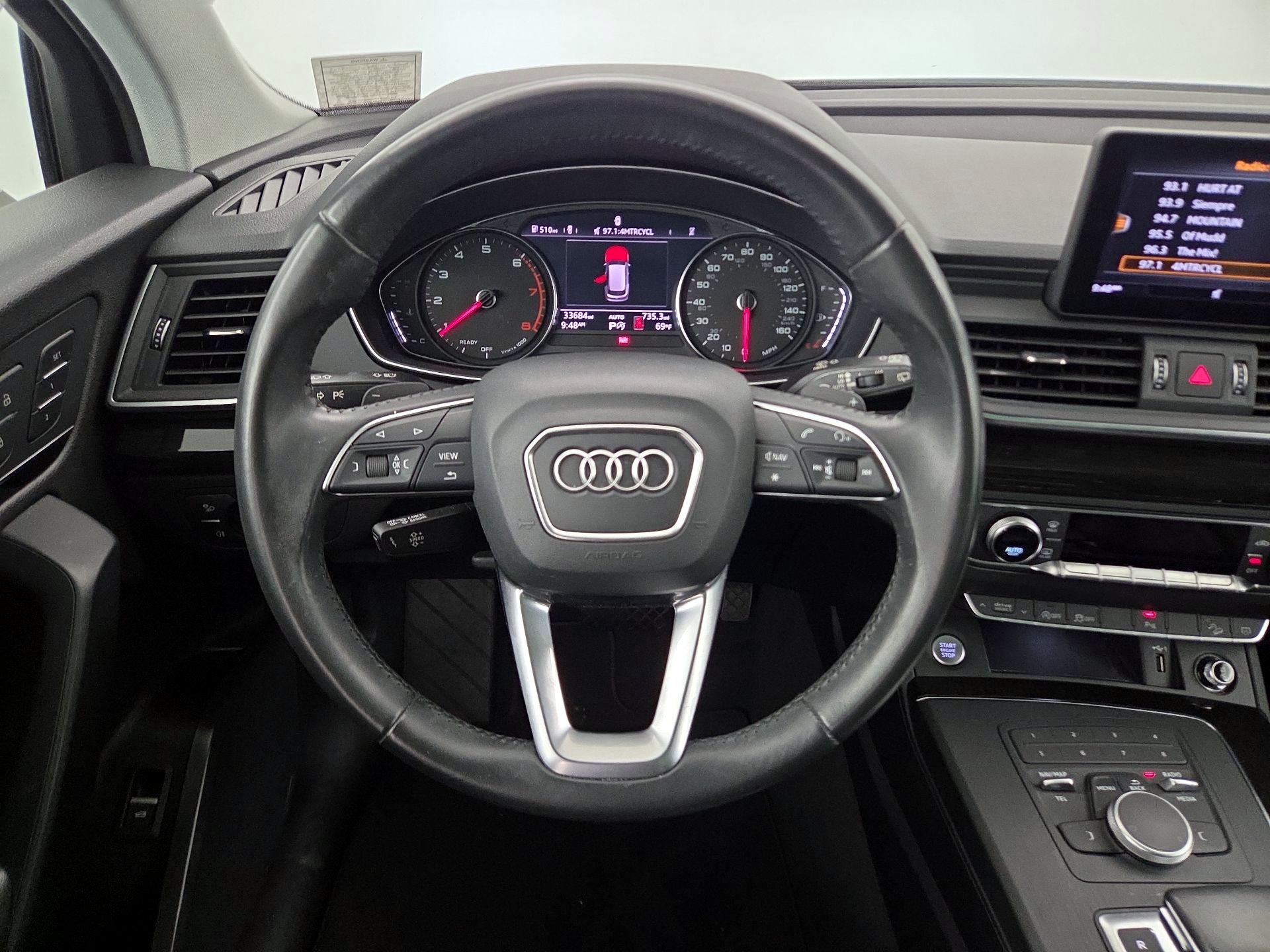 Thumbnail: 2020 Audi Q5 - 10