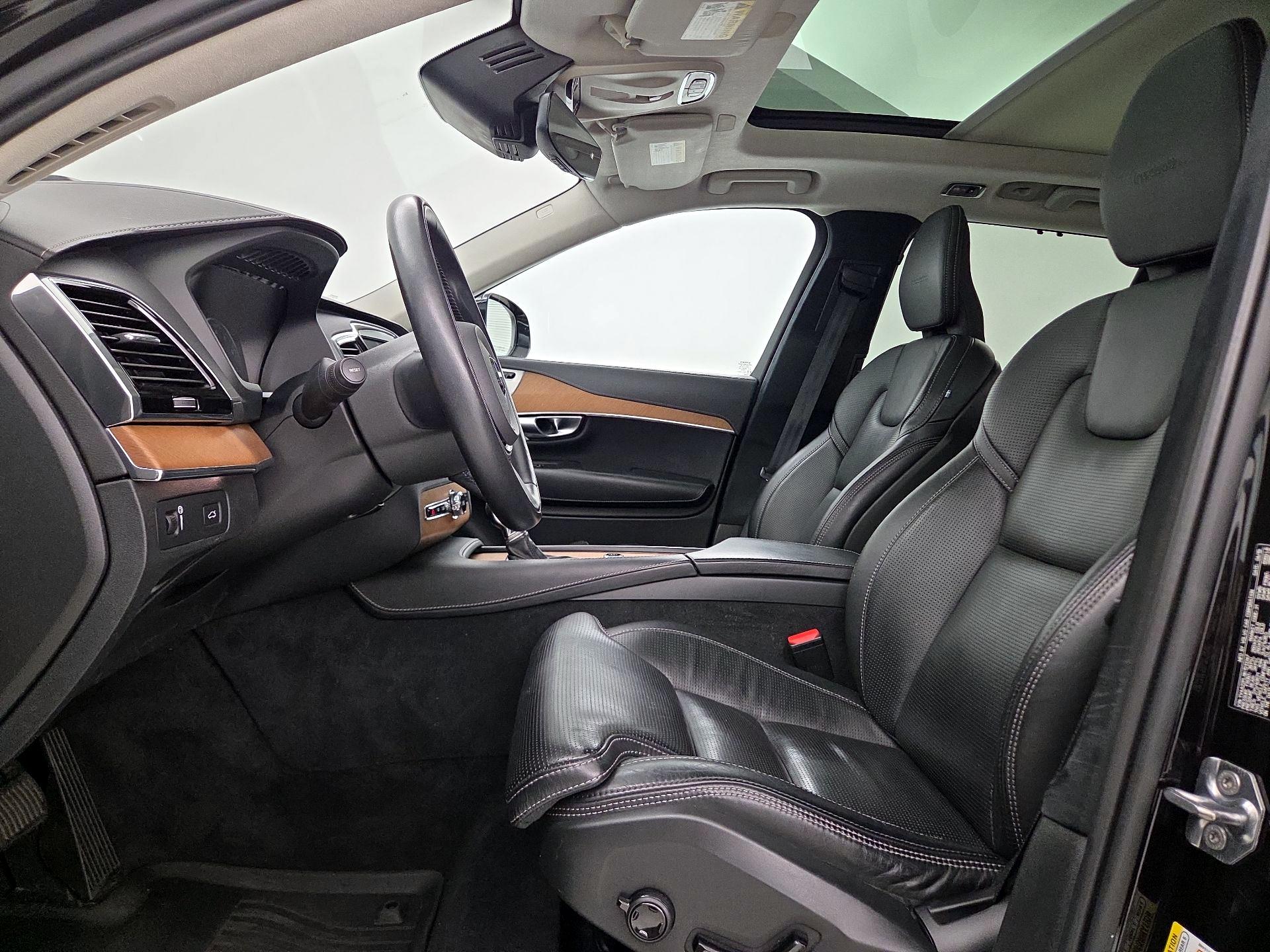 Thumbnail: 2019 Volvo XC90 - 11