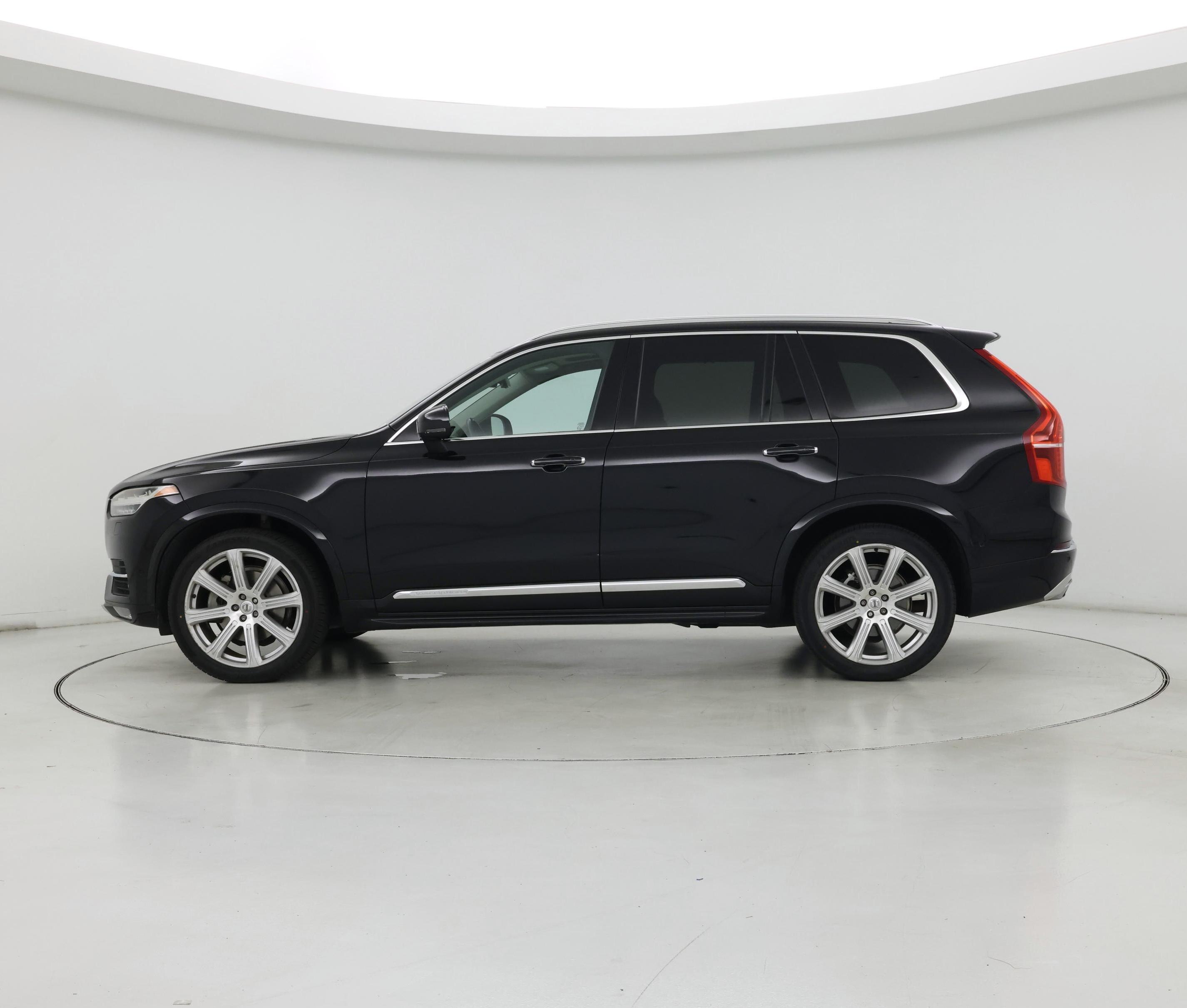 Thumbnail: 2019 Volvo XC90 - 3