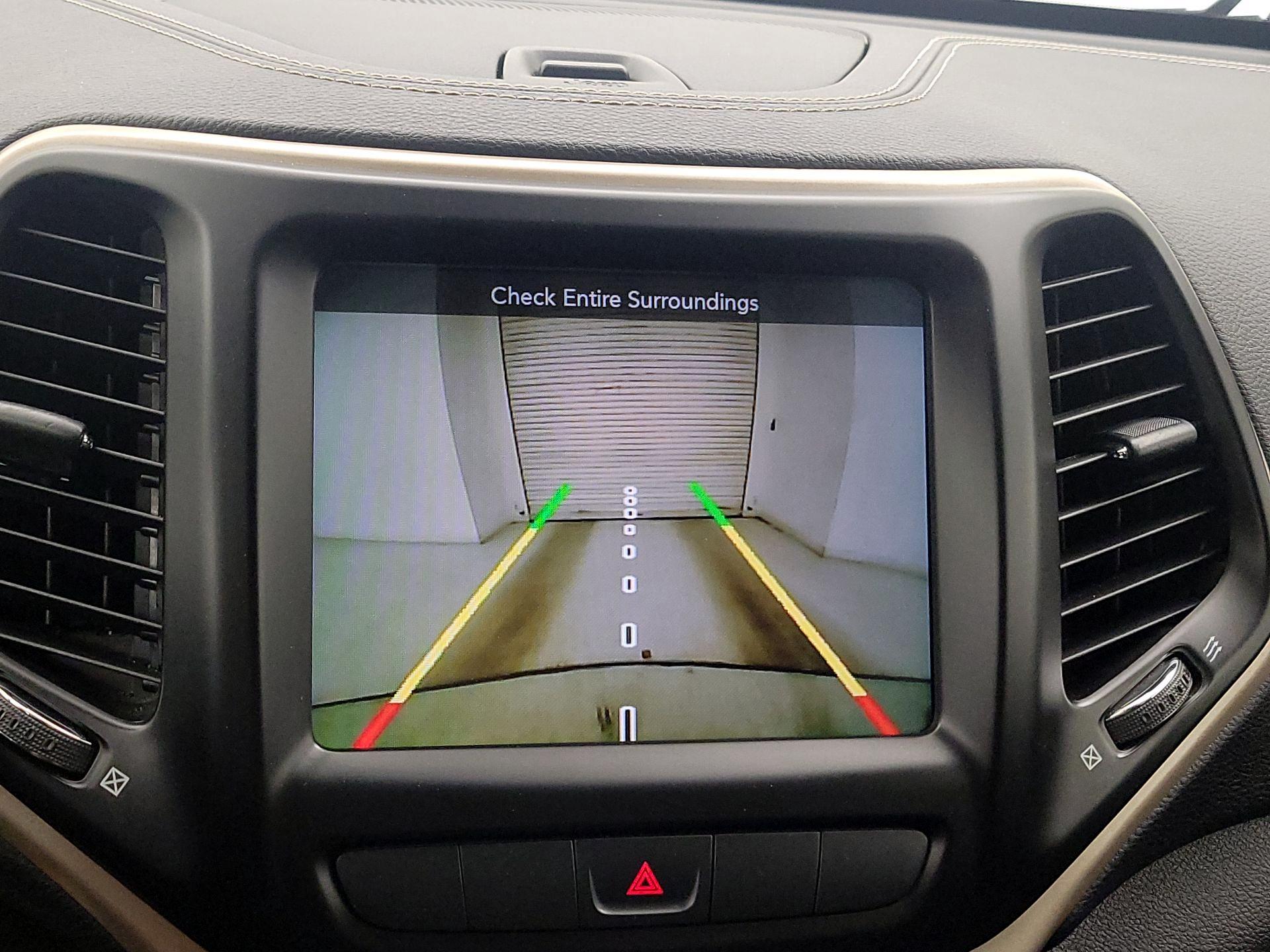 Thumbnail: 2015 Jeep Cherokee - 14