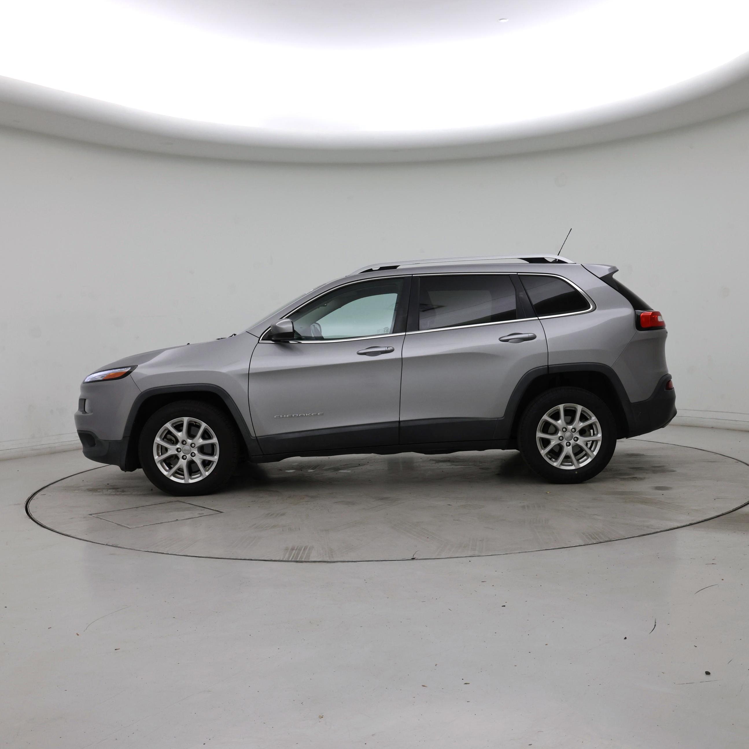 Thumbnail: 2015 Jeep Cherokee - 3