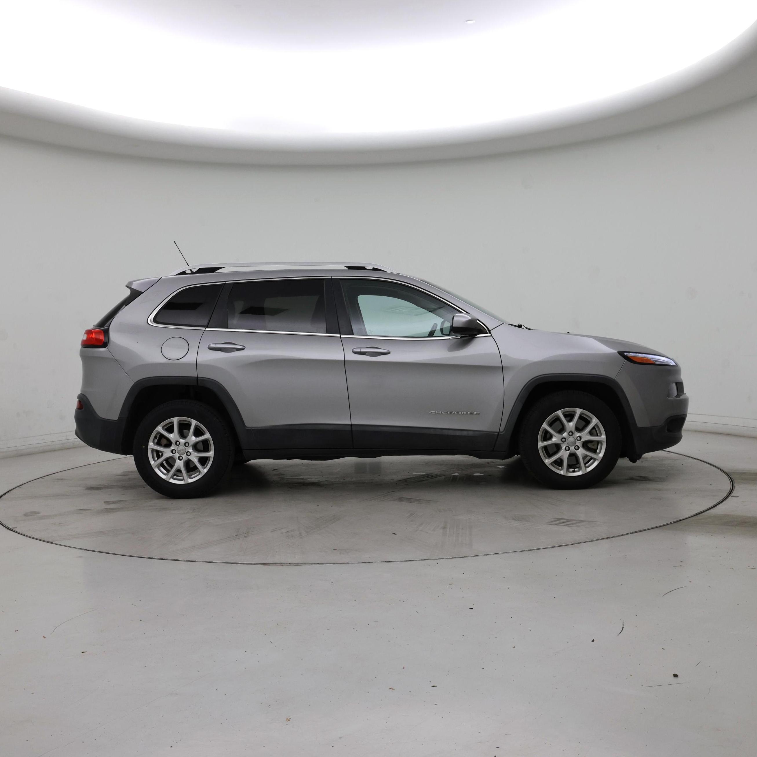 Thumbnail: 2015 Jeep Cherokee - 7