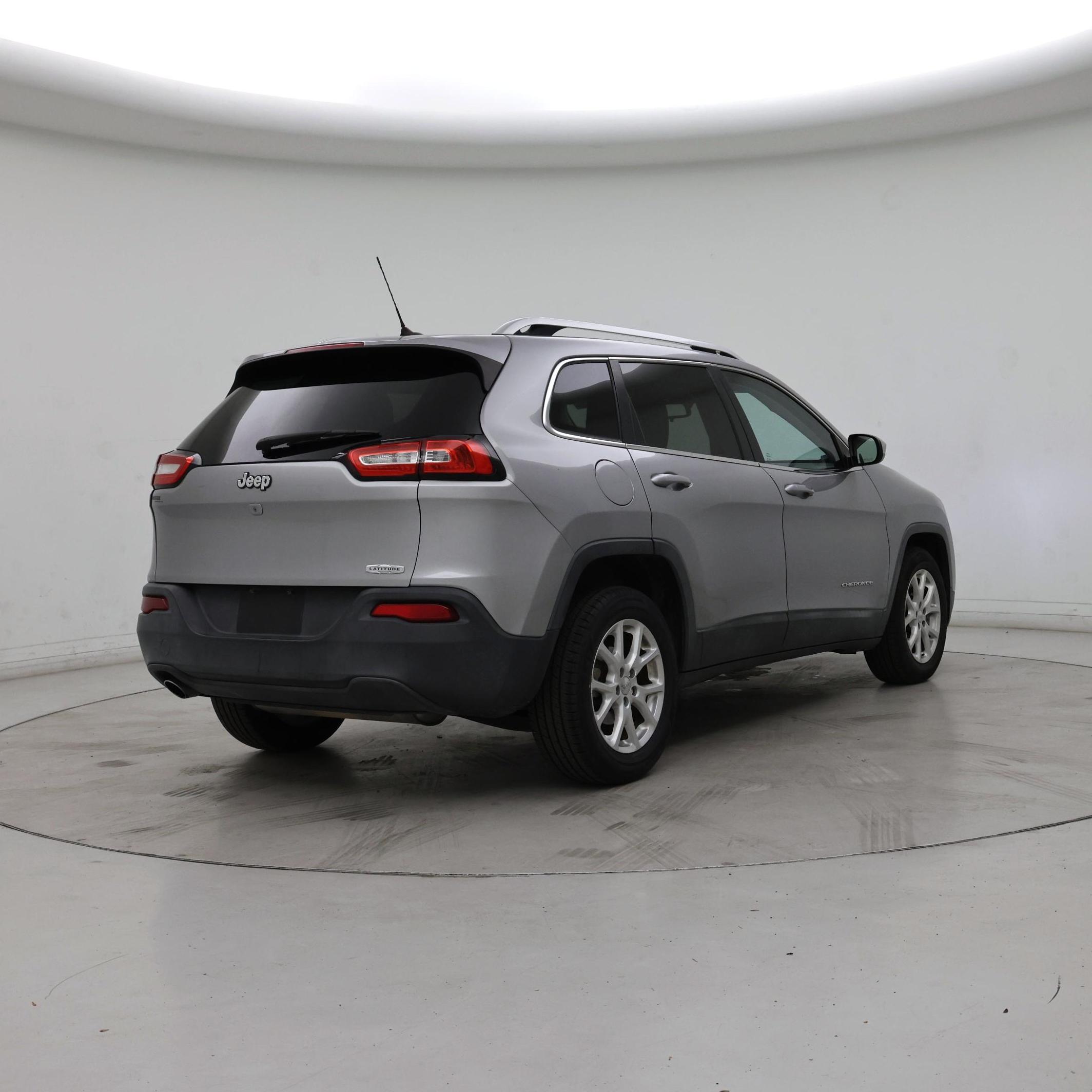 Thumbnail: 2015 Jeep Cherokee - 8