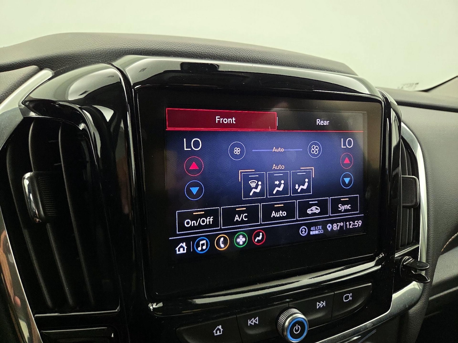 2020 Chevrolet Traverse 1LT - Photo 17