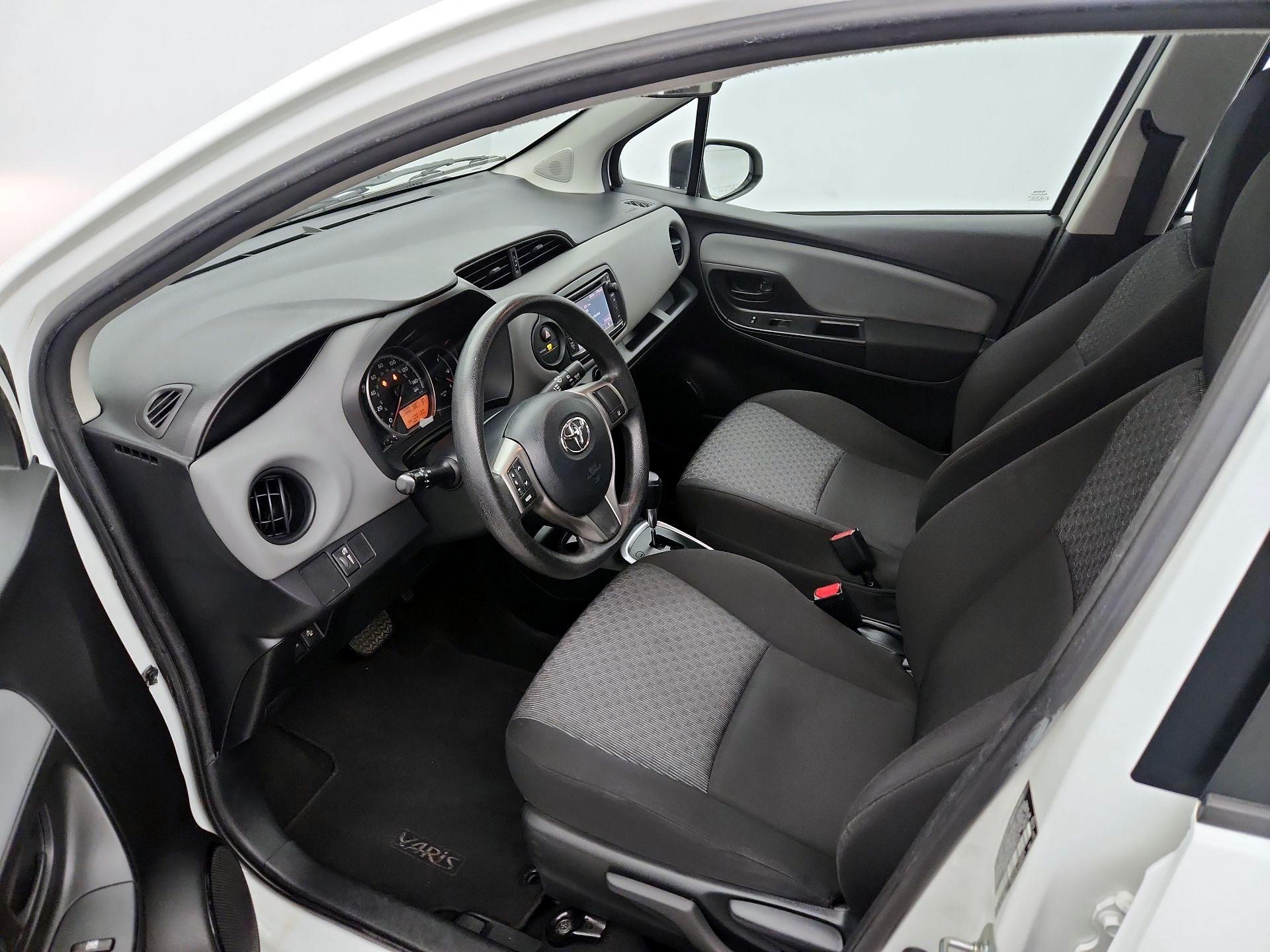 Thumbnail: 2017 Toyota Yaris - 11