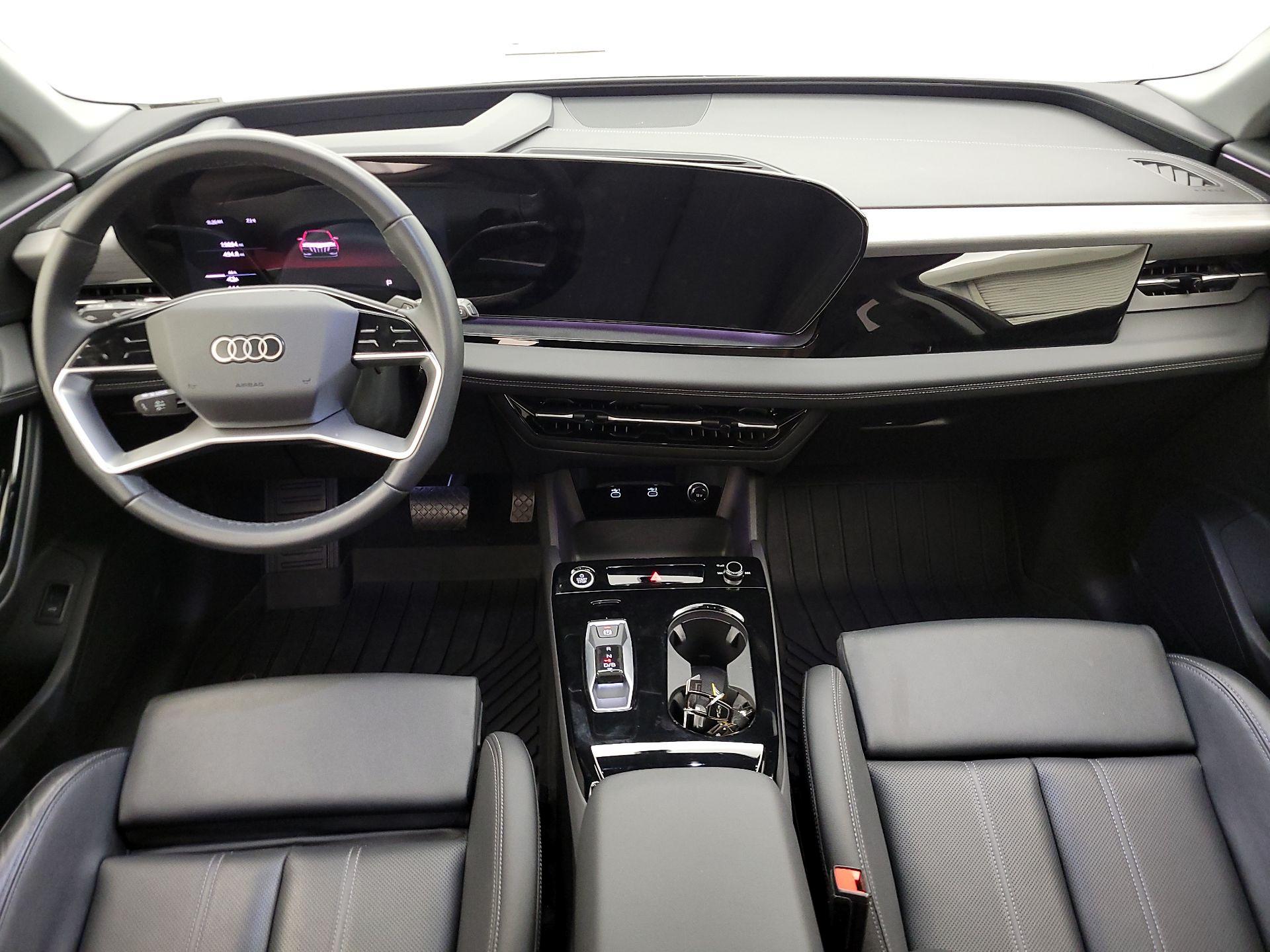 Thumbnail: 2025 Audi Q6 e-tron - 9