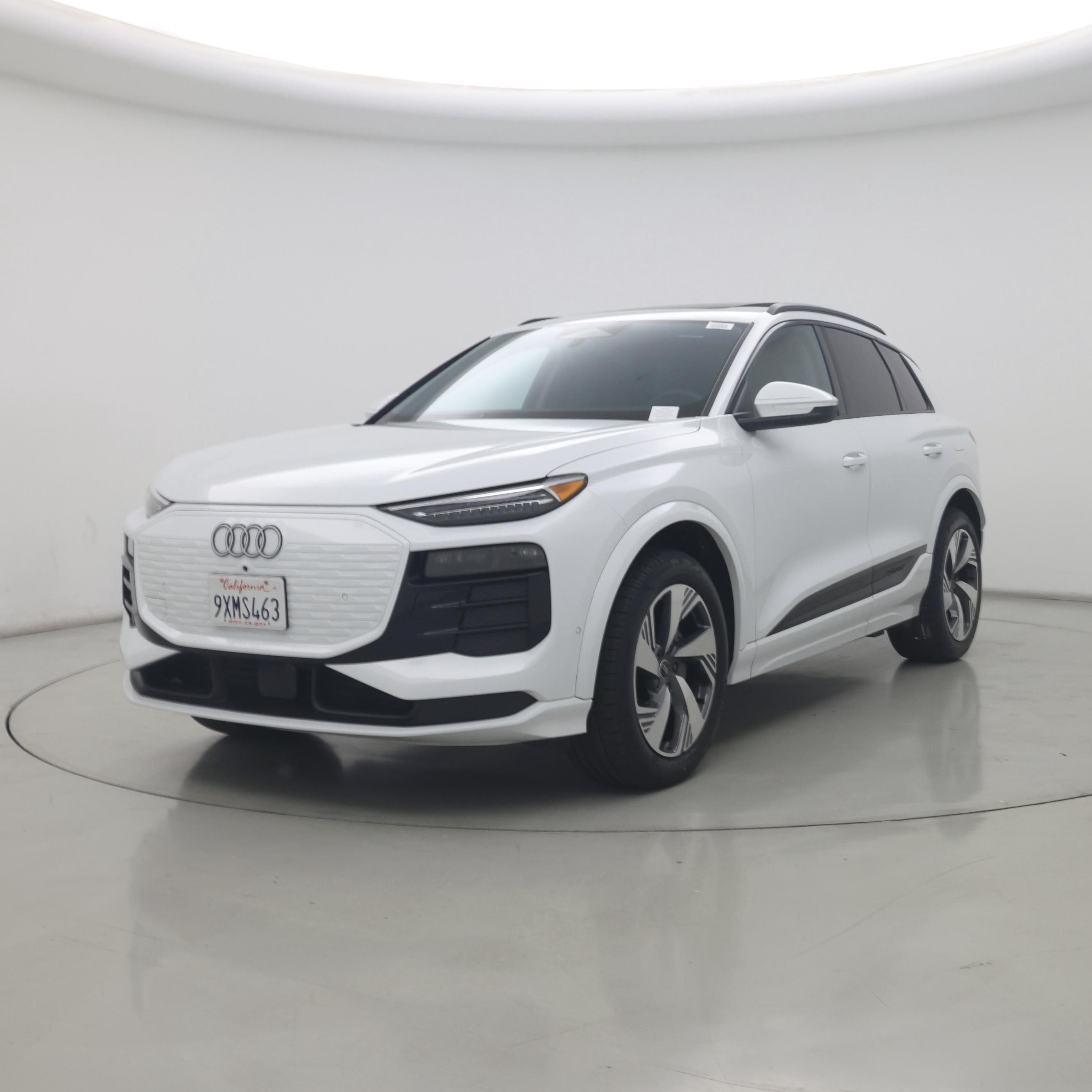 Thumbnail: 2025 Audi Q6 e-tron - 4