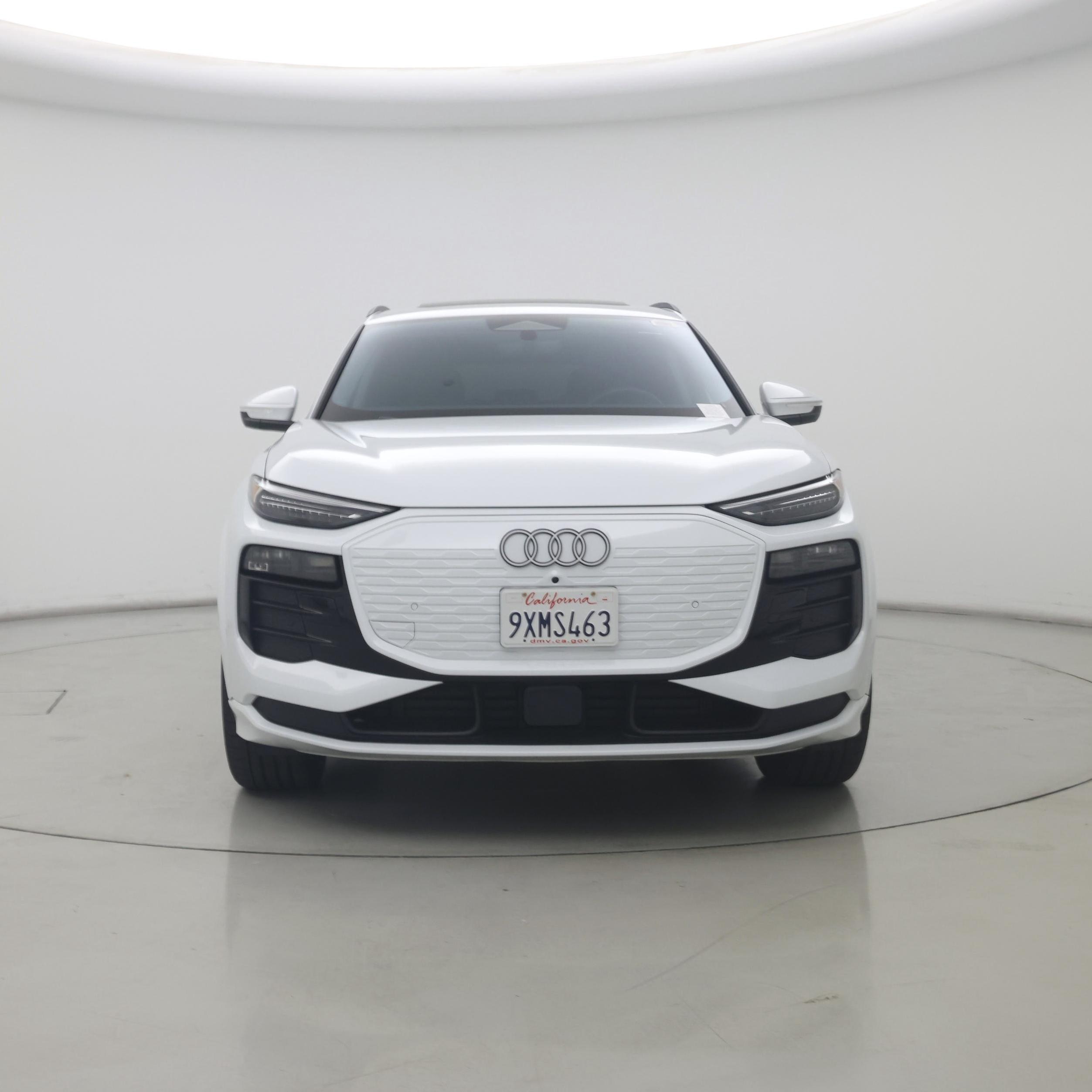 Thumbnail: 2025 Audi Q6 e-tron - 5