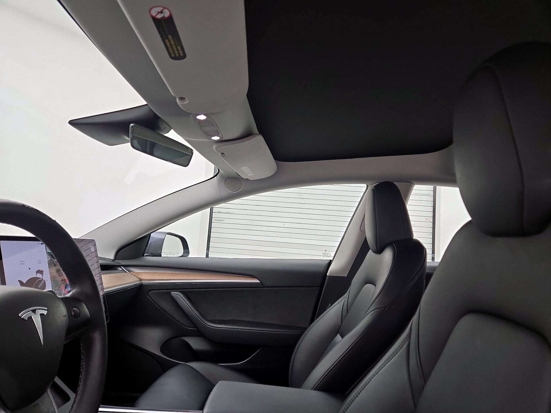 Thumbnail: 2023 Tesla Model 3 - 18