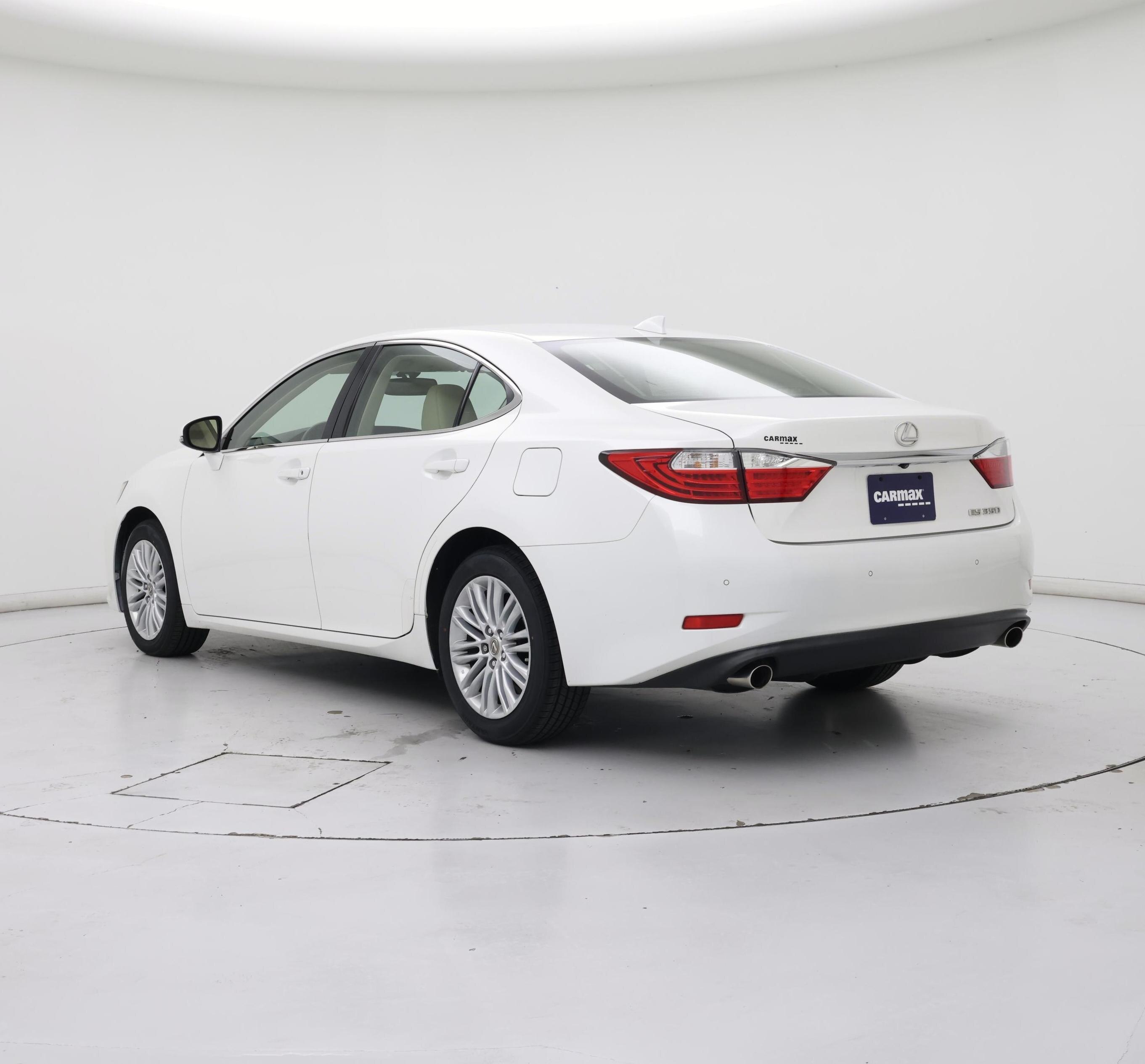 Thumbnail: 2015 Lexus ES - 2
