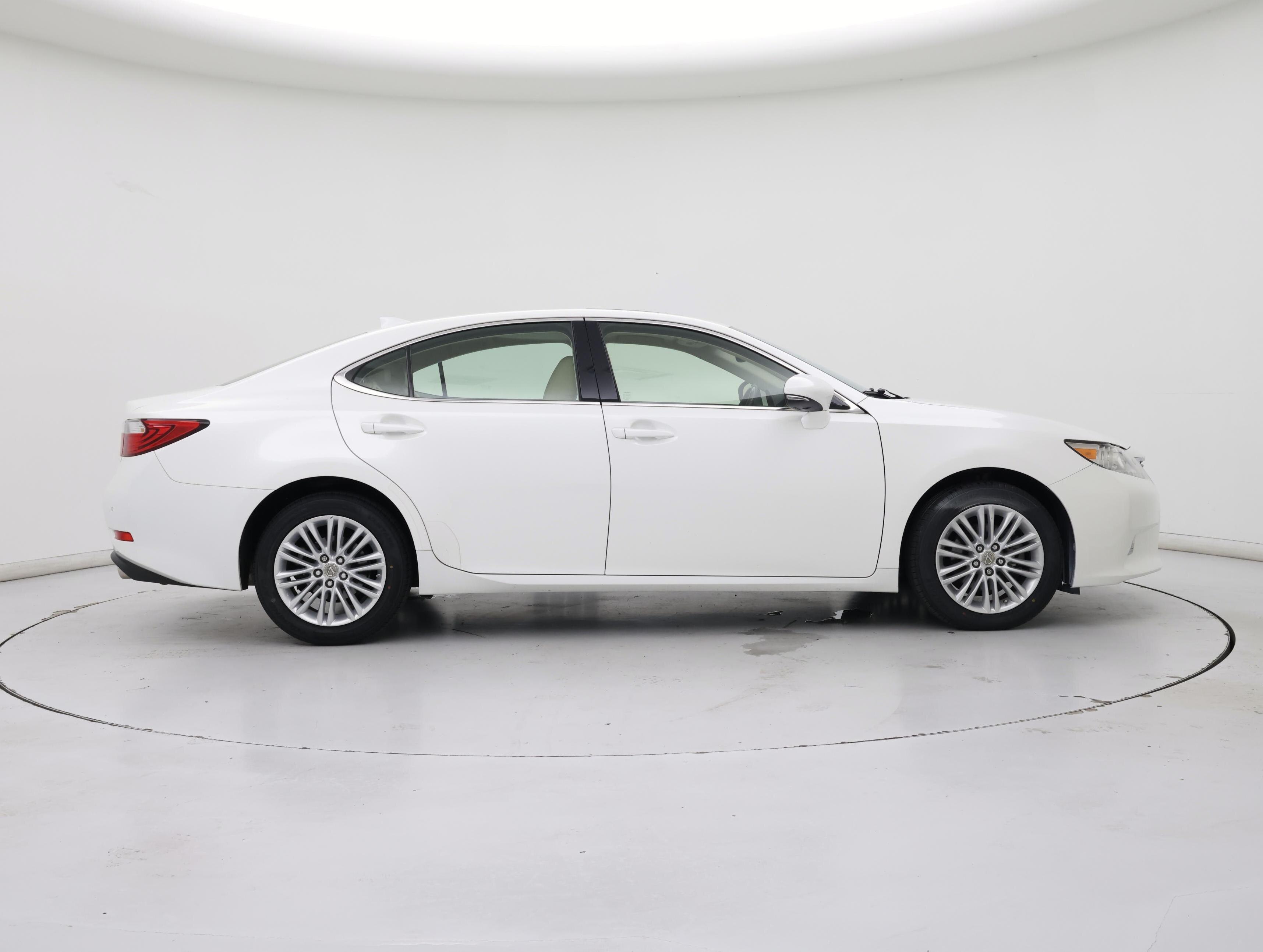 Thumbnail: 2015 Lexus ES - 7