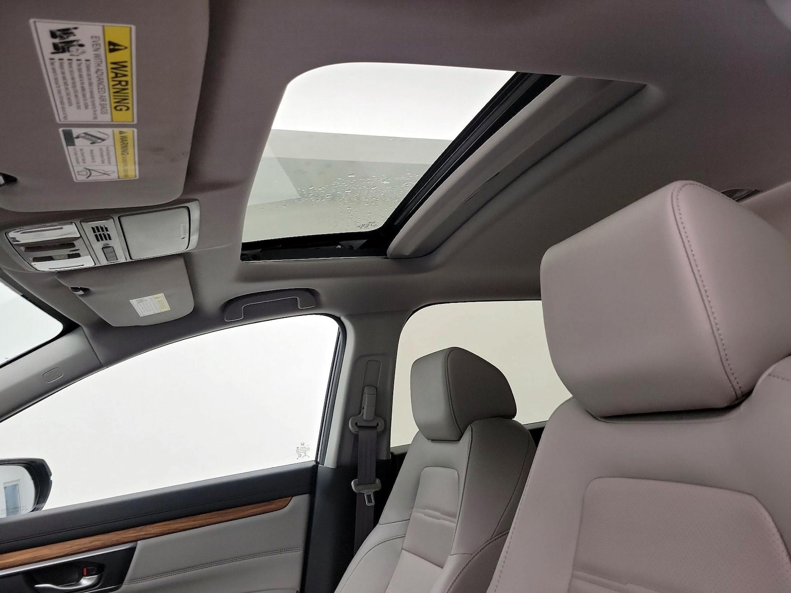 Sunroof(s) & Overhead Airbags