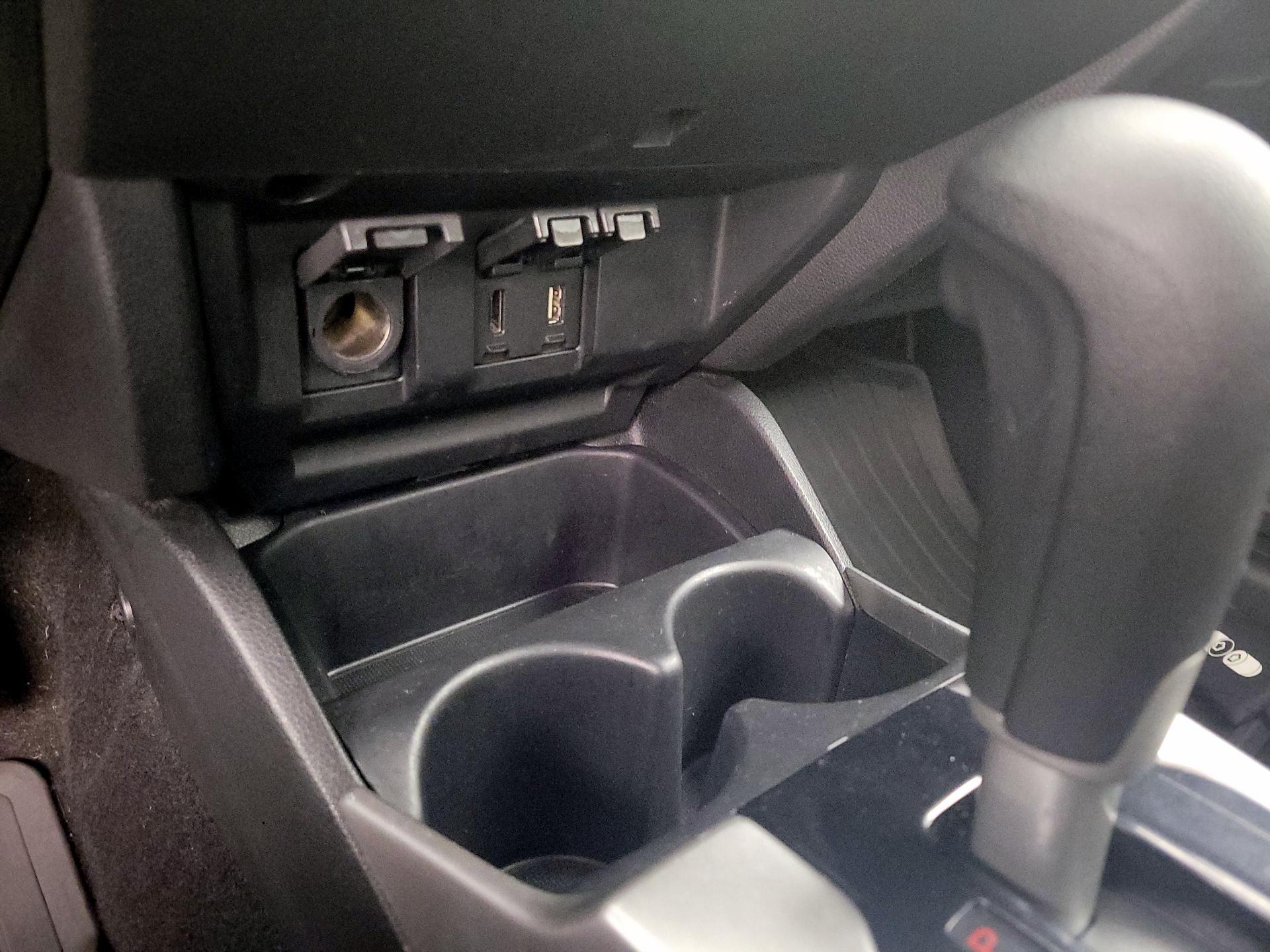 Thumbnail: 2015 Honda Fit - 18