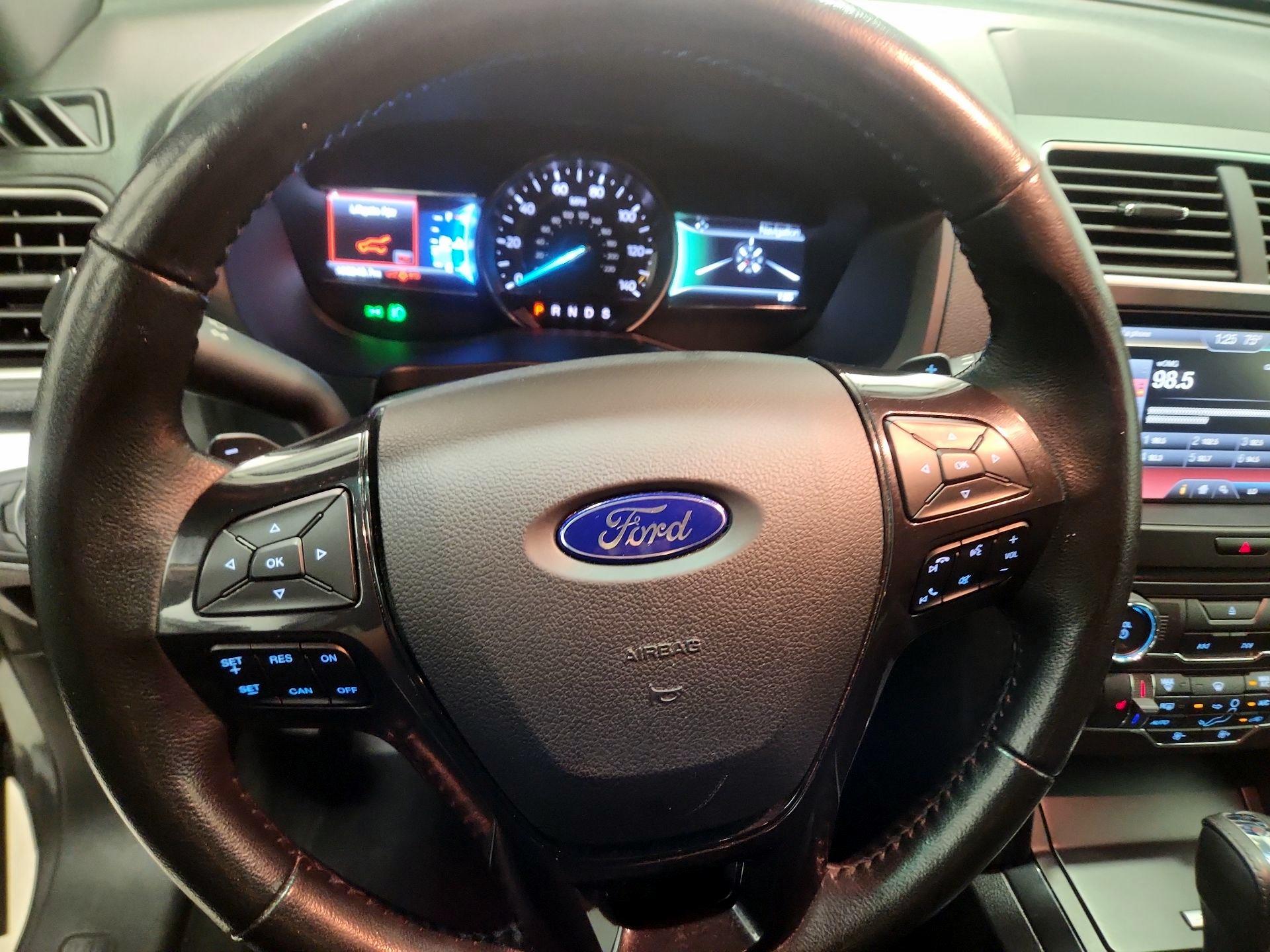 Thumbnail: 2016 Ford Explorer - 10