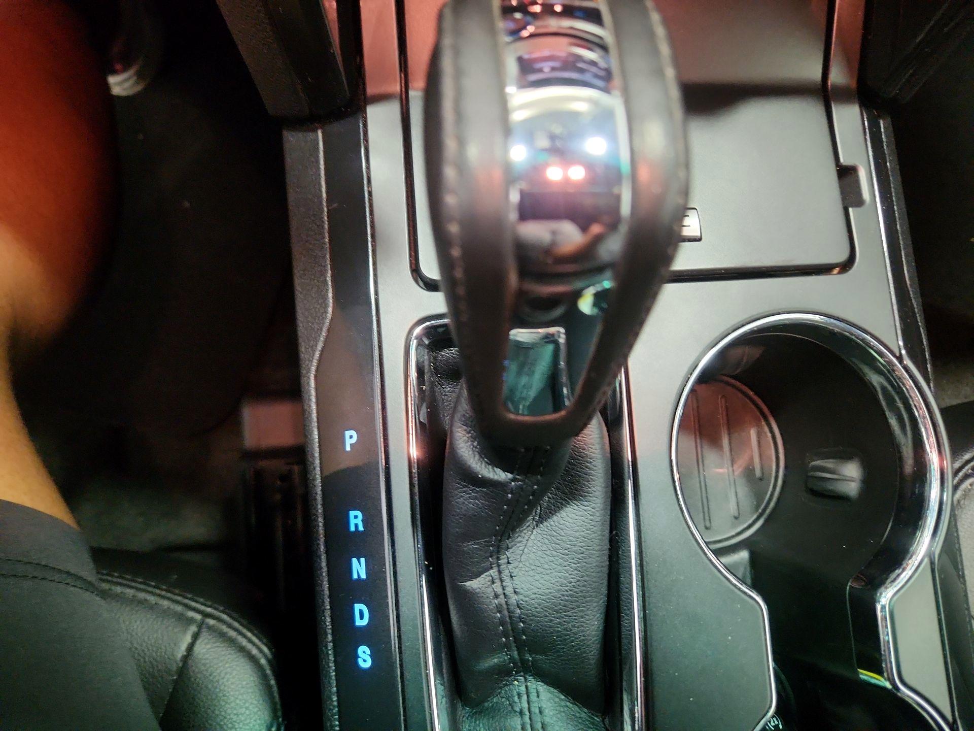 Thumbnail: 2016 Ford Explorer - 17