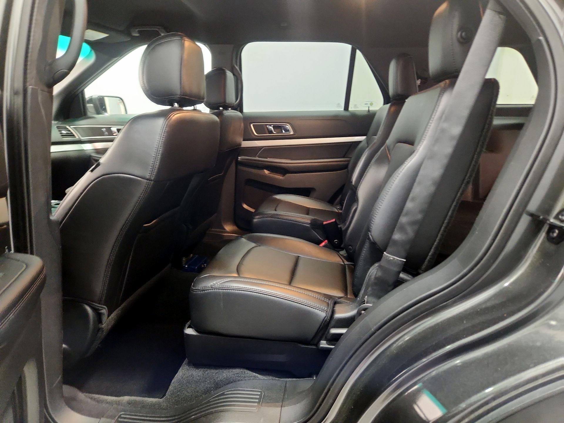 Thumbnail: 2016 Ford Explorer - 18