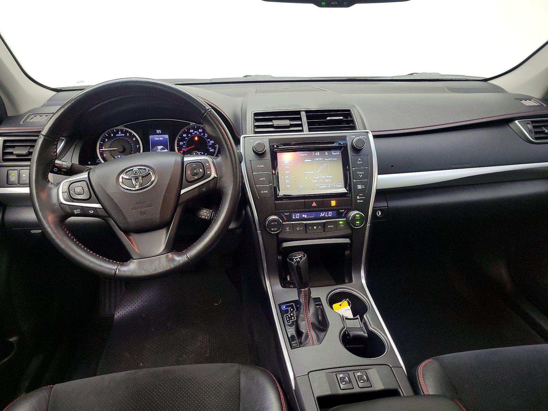 Thumbnail: 2015 Toyota Camry - 9