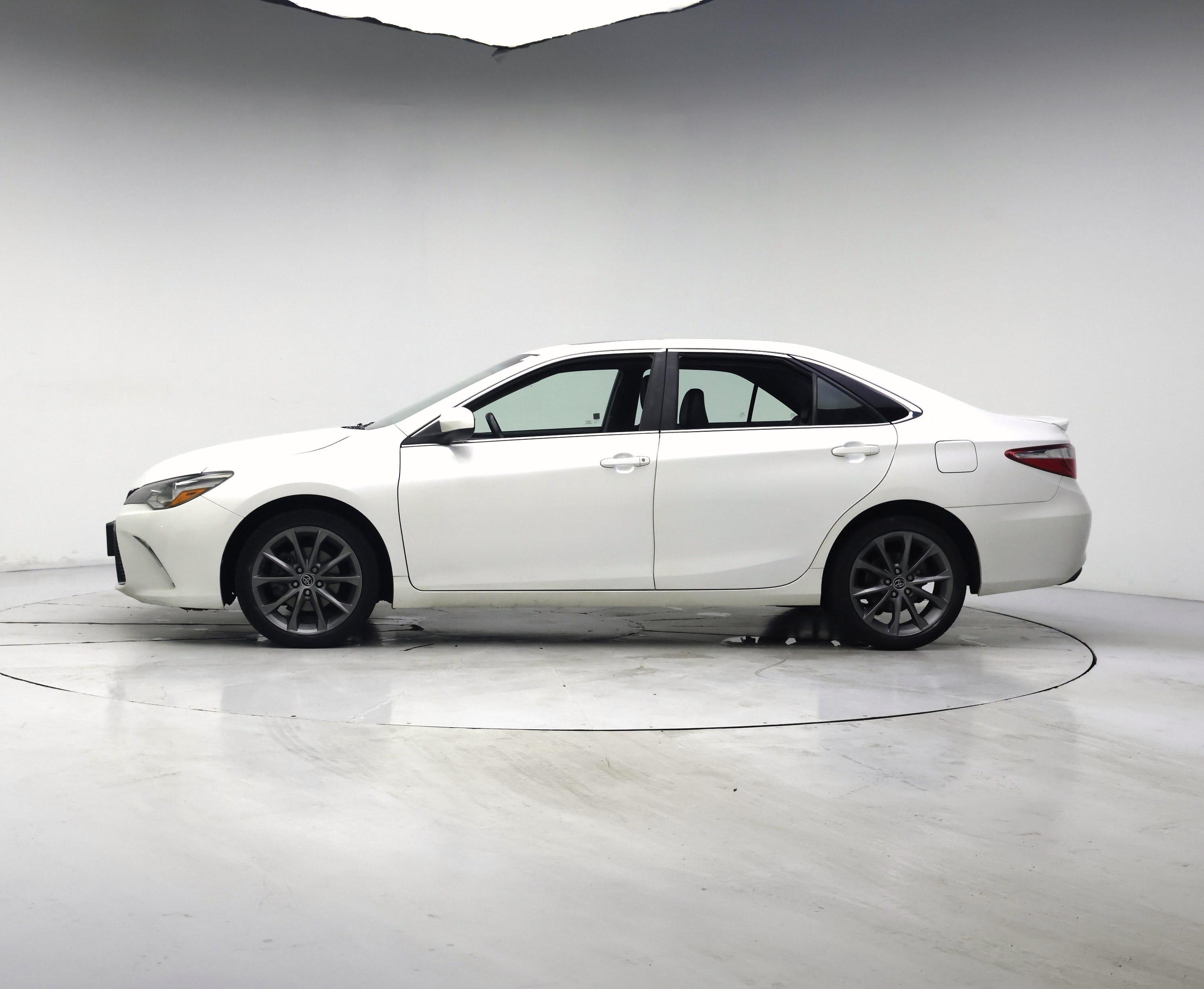 Thumbnail: 2015 Toyota Camry - 3