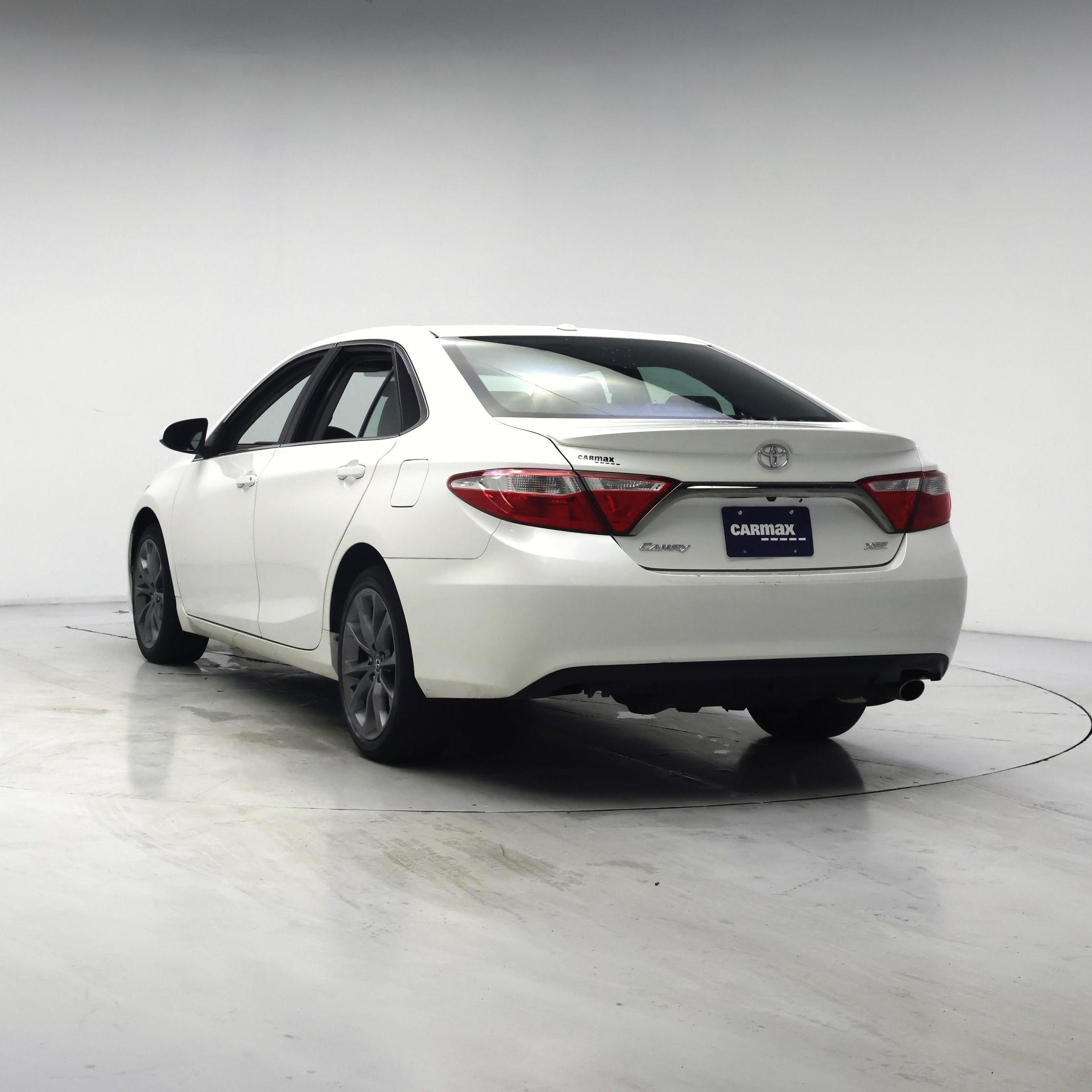 Thumbnail: 2015 Toyota Camry - 6
