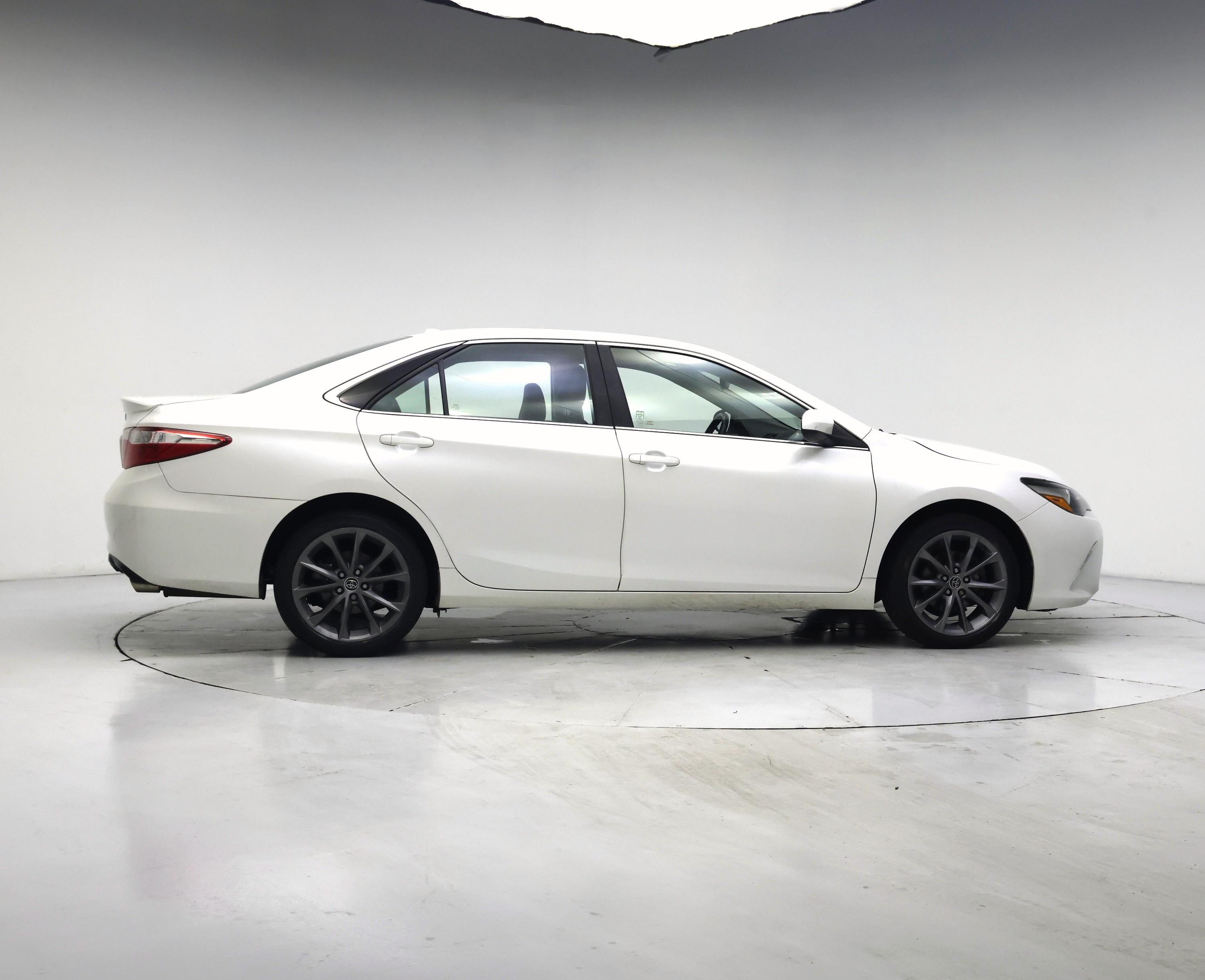 Thumbnail: 2015 Toyota Camry - 7