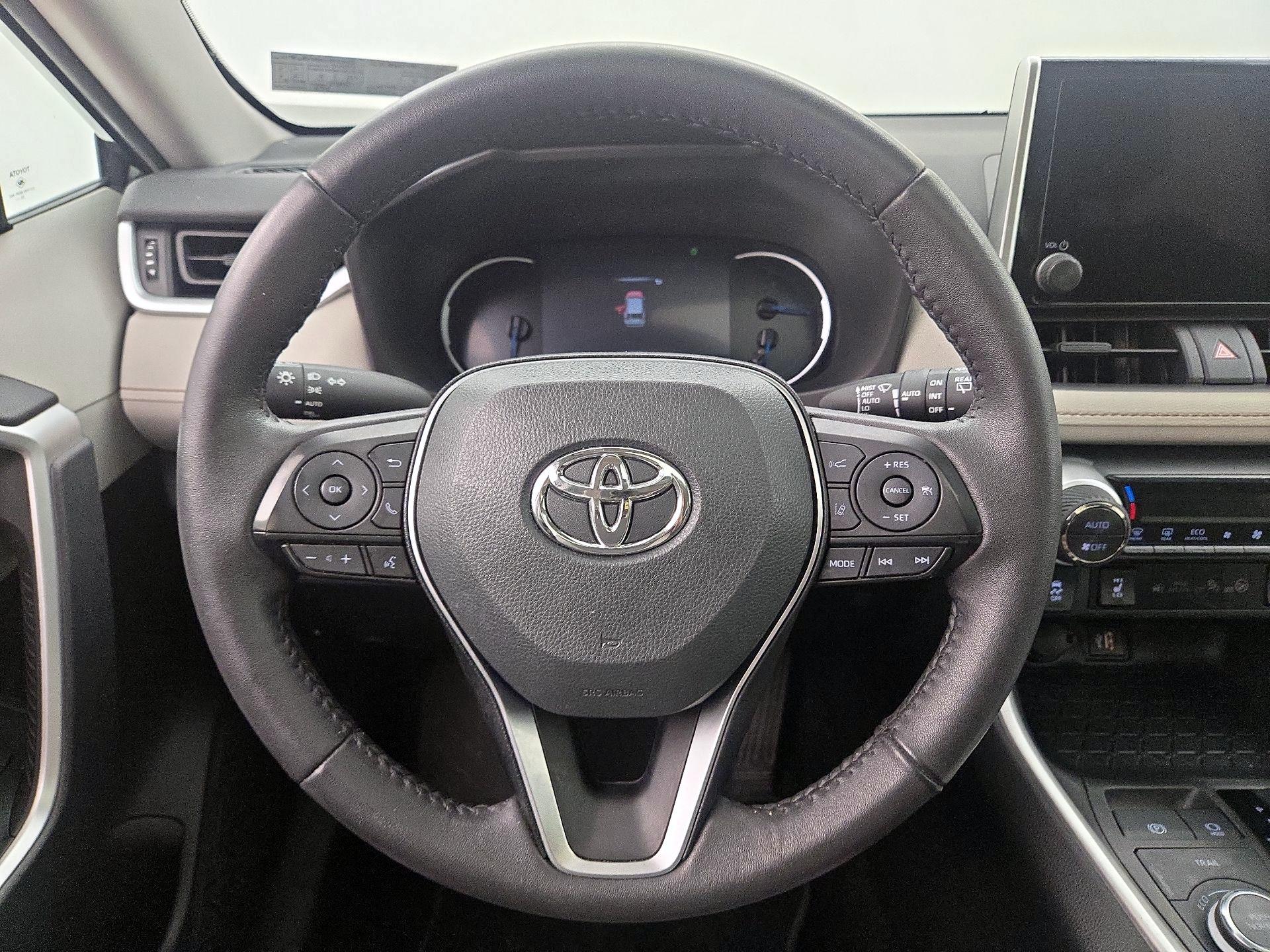 Thumbnail: 2024 Toyota RAV4 - 10