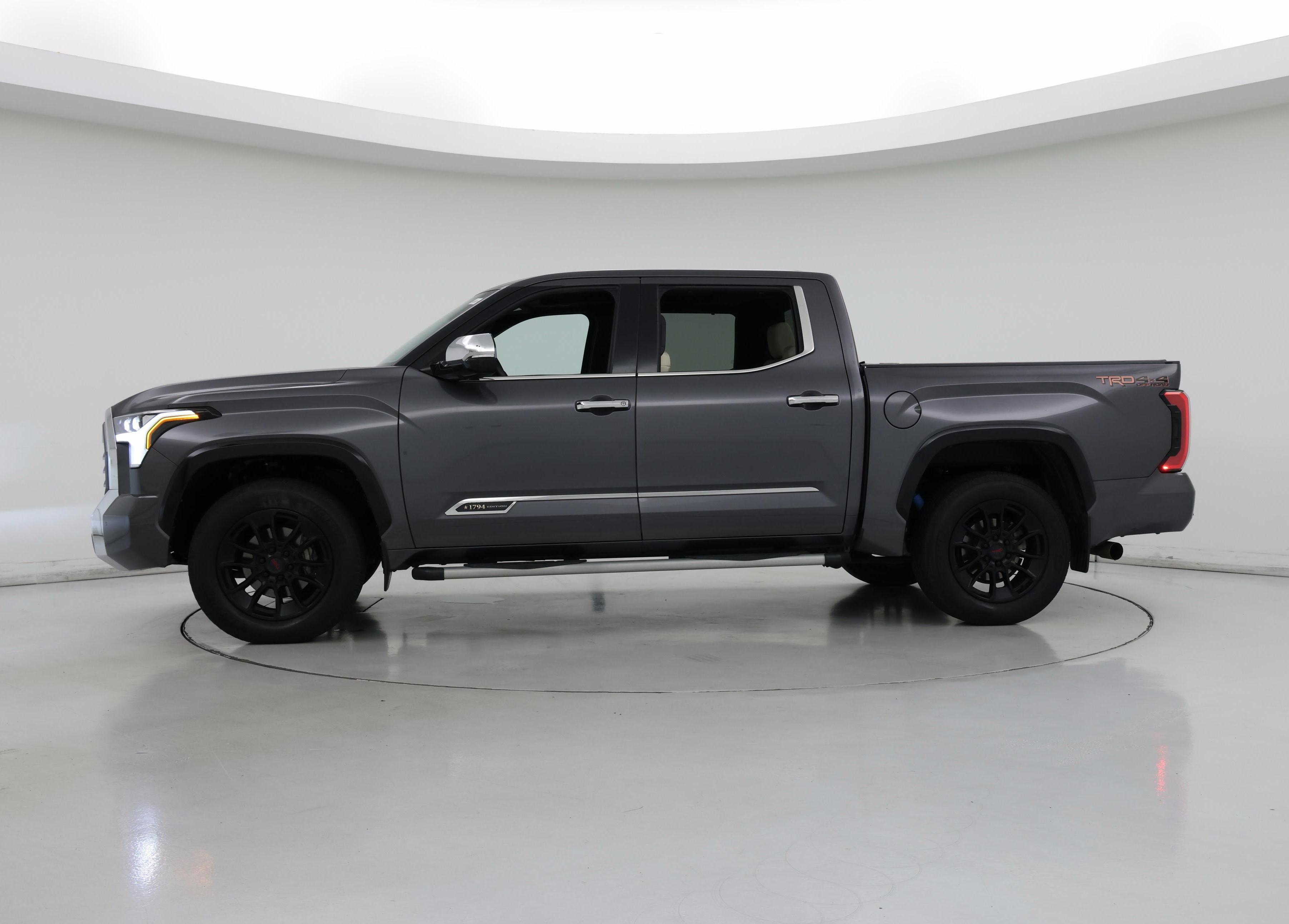 Thumbnail: 2022 Toyota Tundra - 3