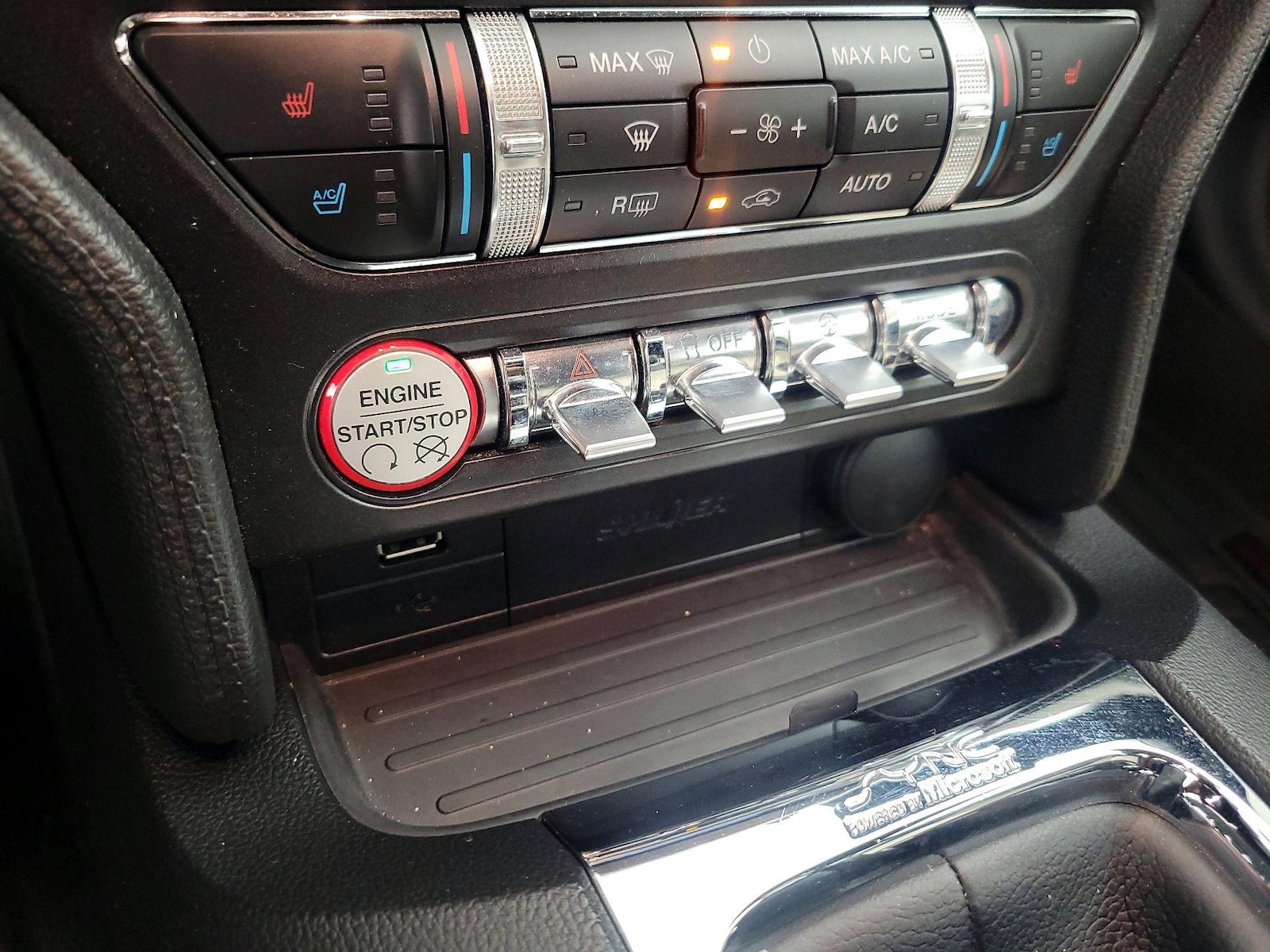 2015 Ford Mustang 50 Years Limited Edition - Photo 18