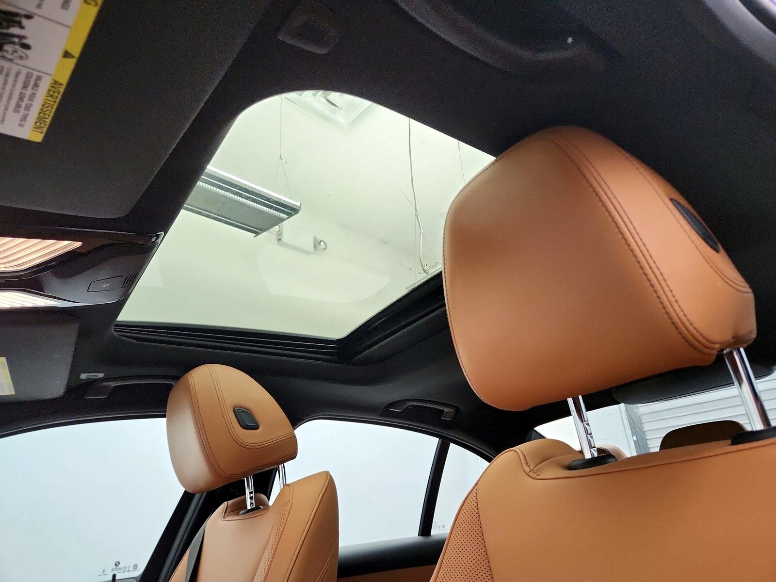 Sunroof(s) & Overhead Airbags