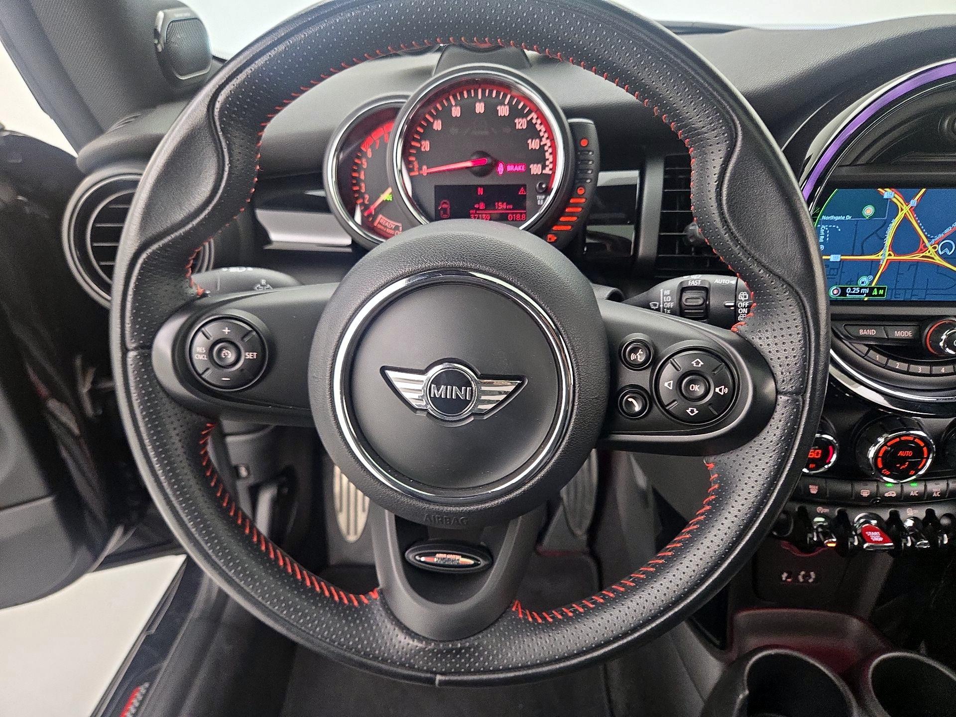Thumbnail: 2017 MINI Cooper Hardtop - 10