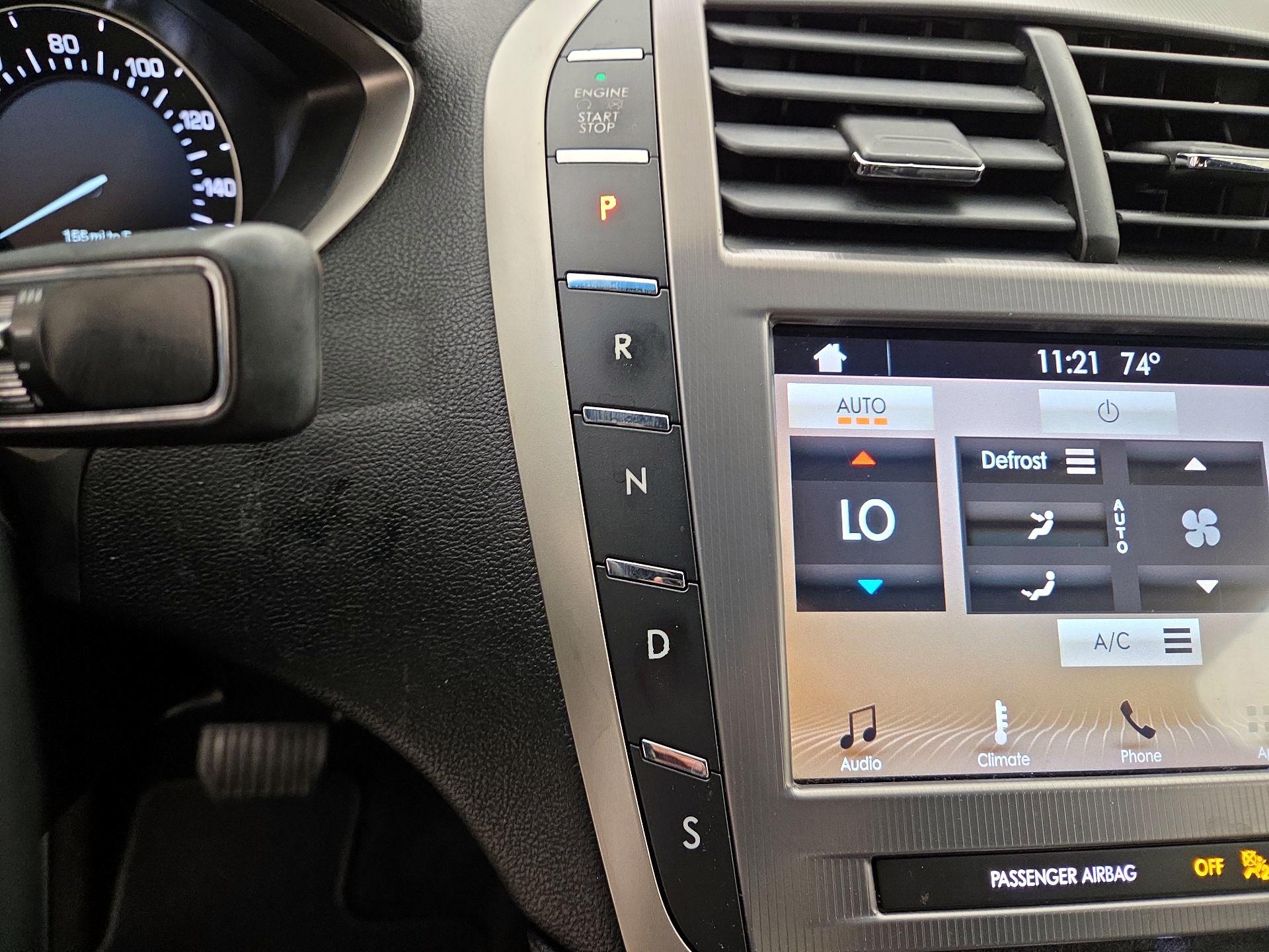 Thumbnail: 2018 Lincoln MKZ - 17