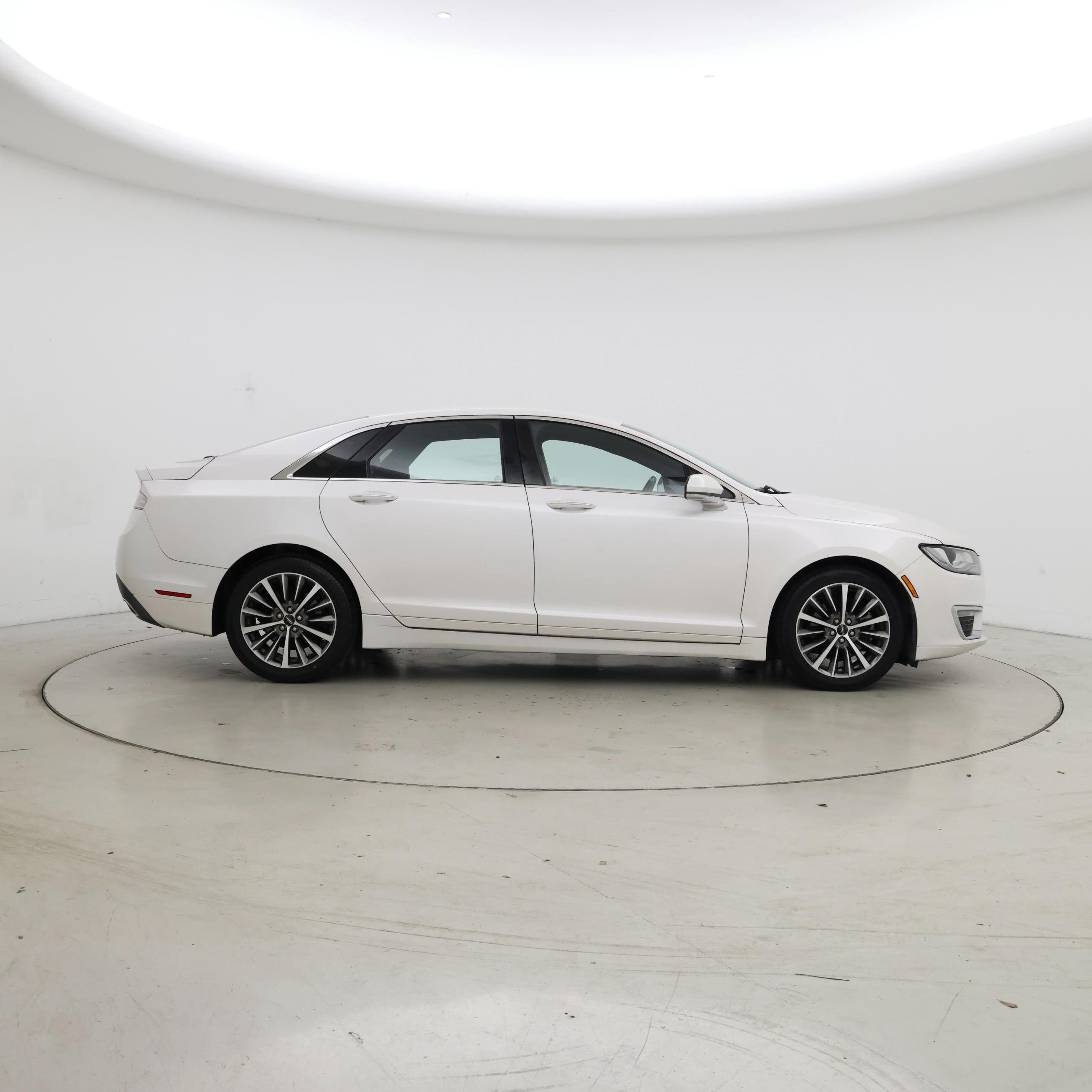 Thumbnail: 2018 Lincoln MKZ - 7