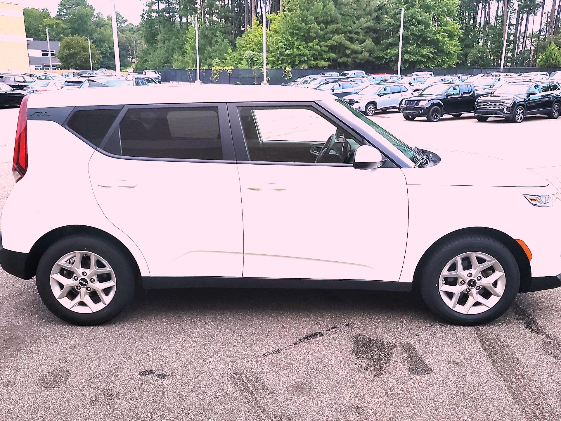 Thumbnail: 2022 Kia Soul - 4