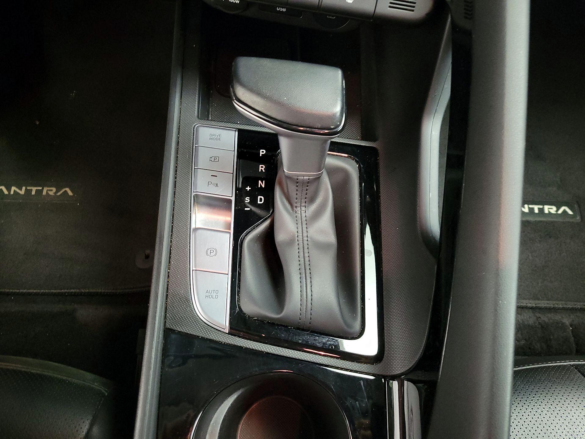 Thumbnail: 2024 Hyundai Elantra - 18