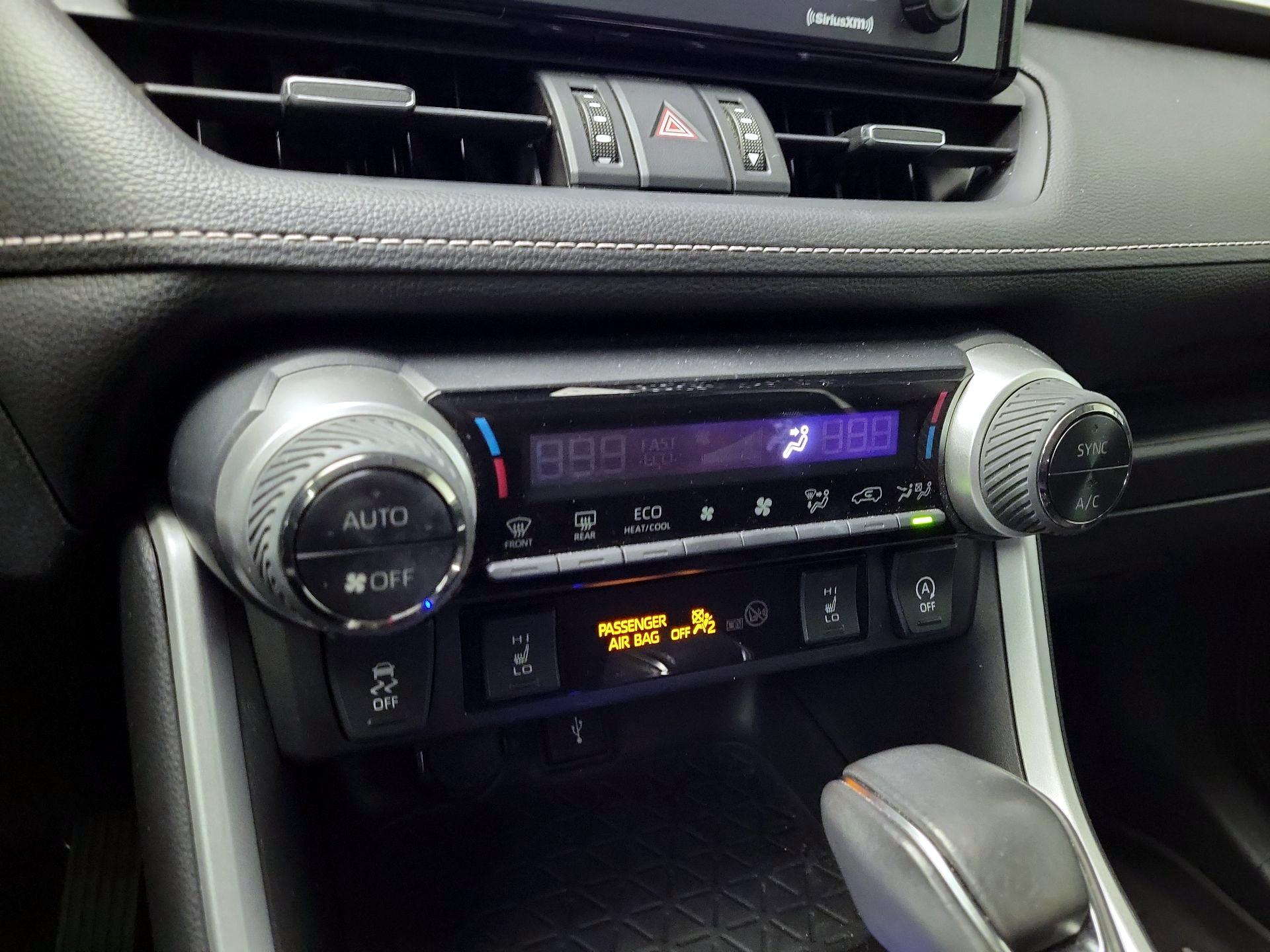 Thumbnail: 2021 Toyota RAV4 - 16
