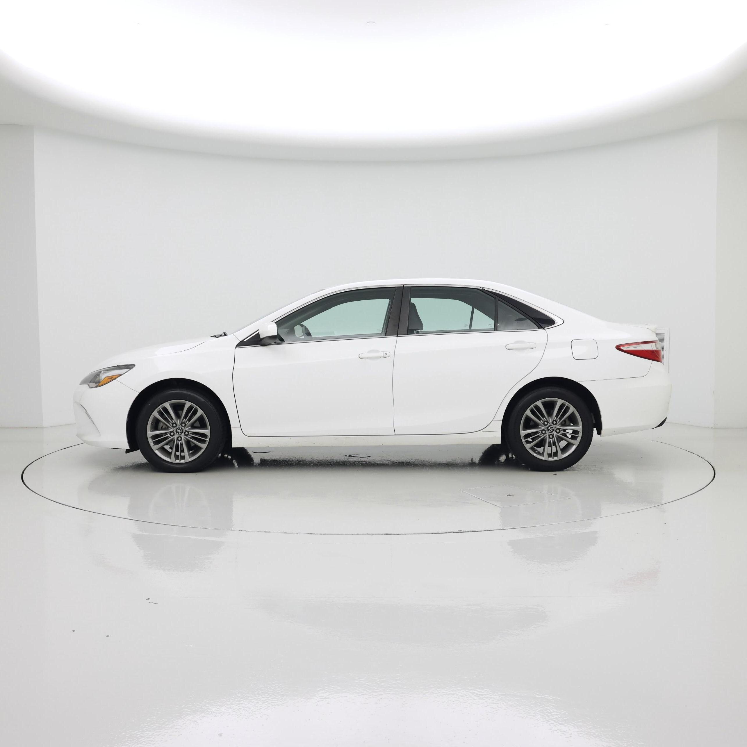 Thumbnail: 2017 Toyota Camry - 3
