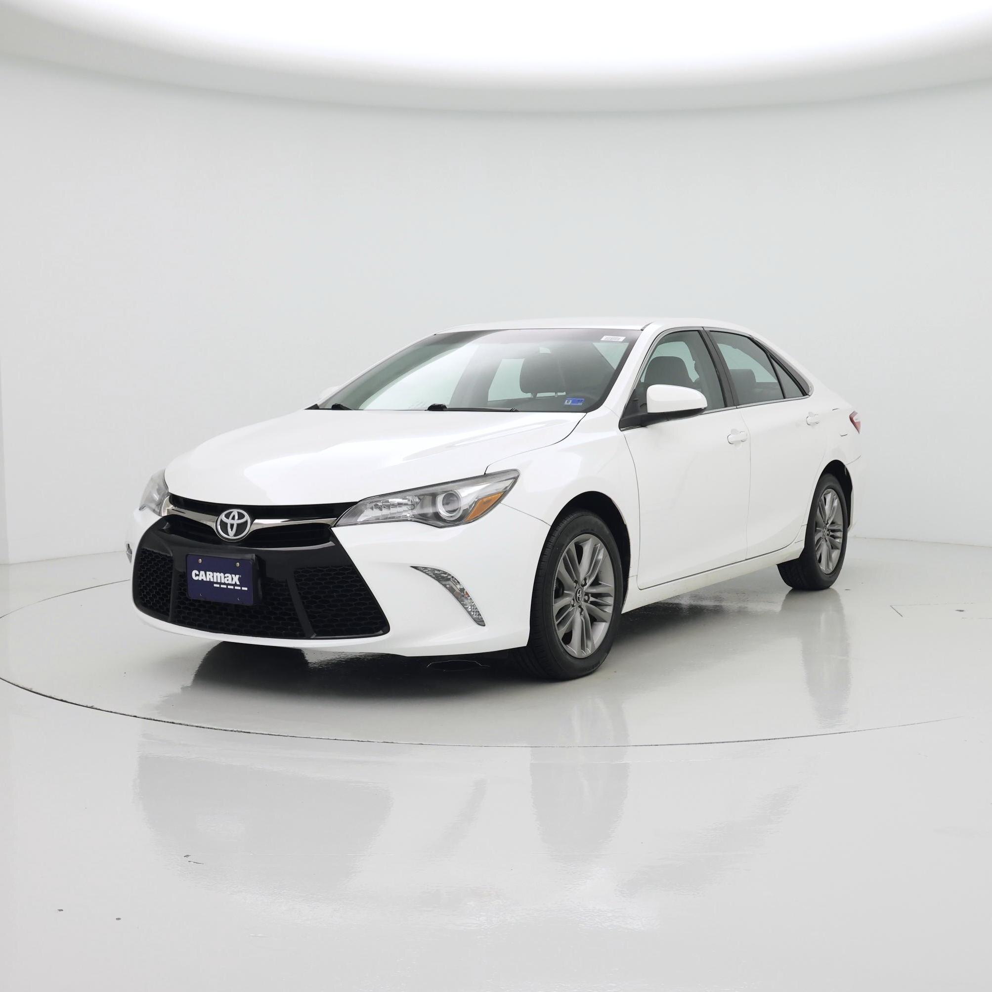 Thumbnail: 2017 Toyota Camry - 4