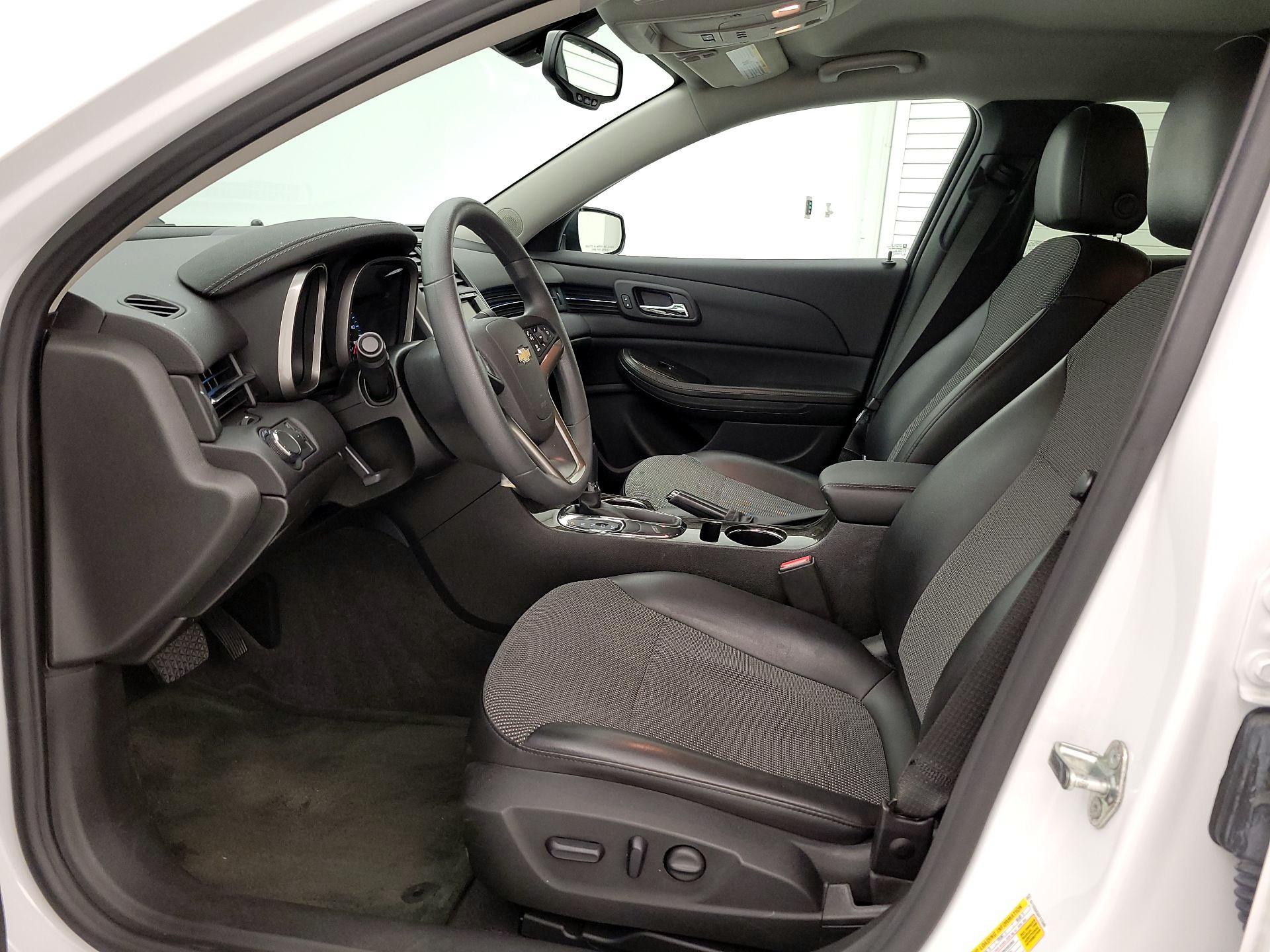 Thumbnail: 2016 Chevrolet Malibu - 11