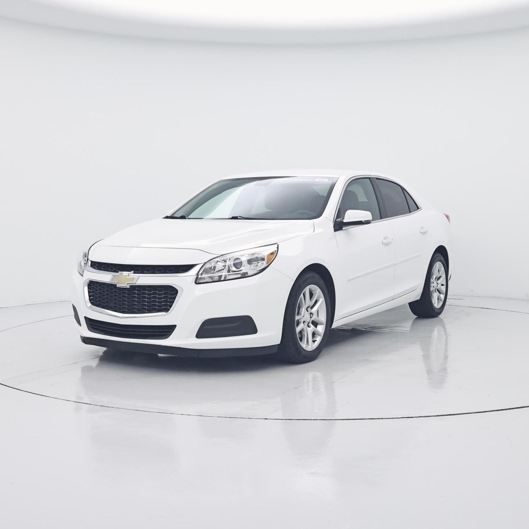 Thumbnail: 2016 Chevrolet Malibu - 4