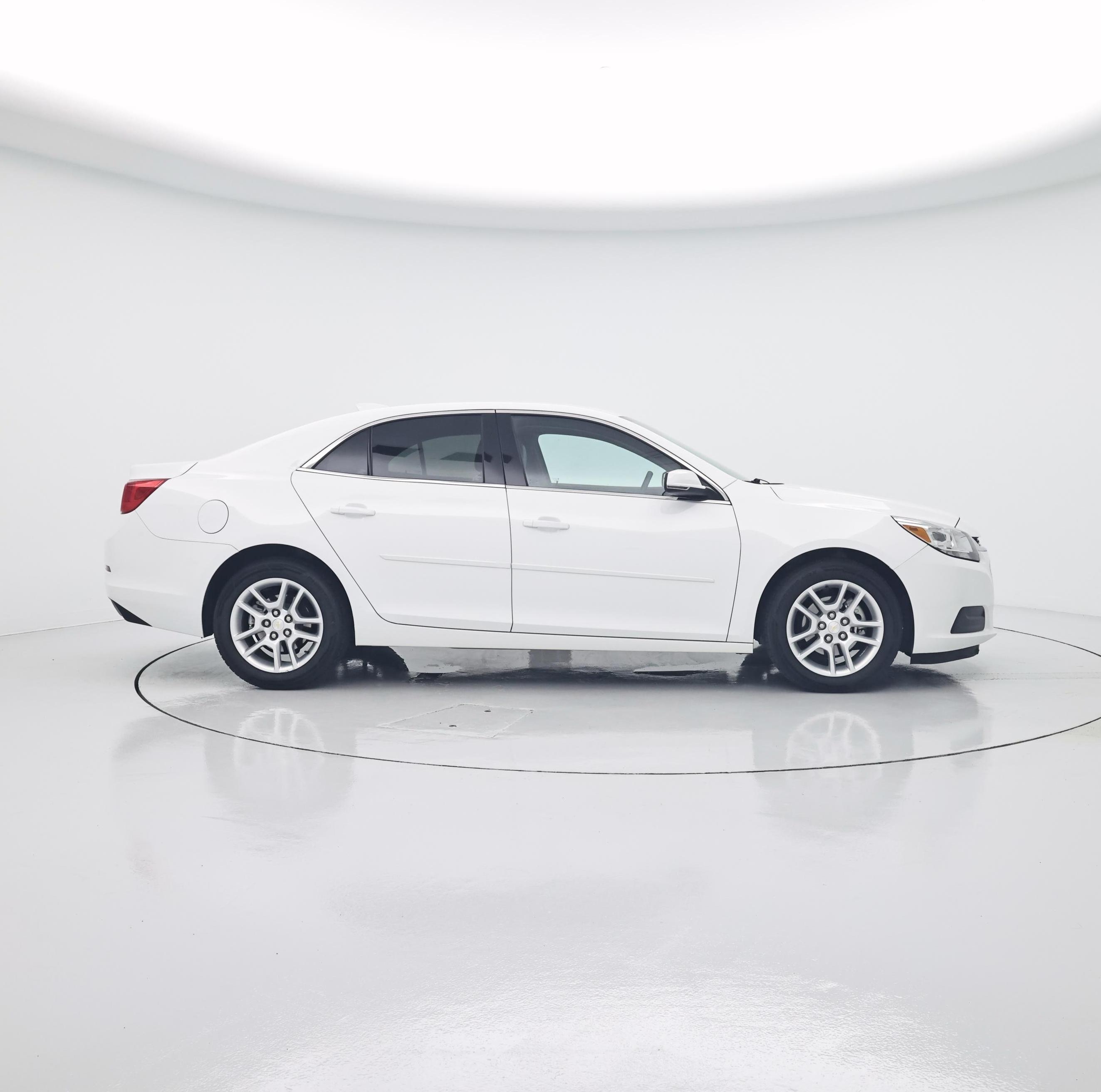 Thumbnail: 2016 Chevrolet Malibu - 7