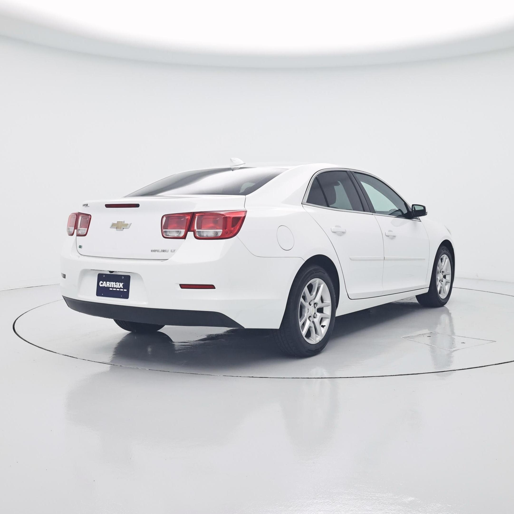 Thumbnail: 2016 Chevrolet Malibu - 8