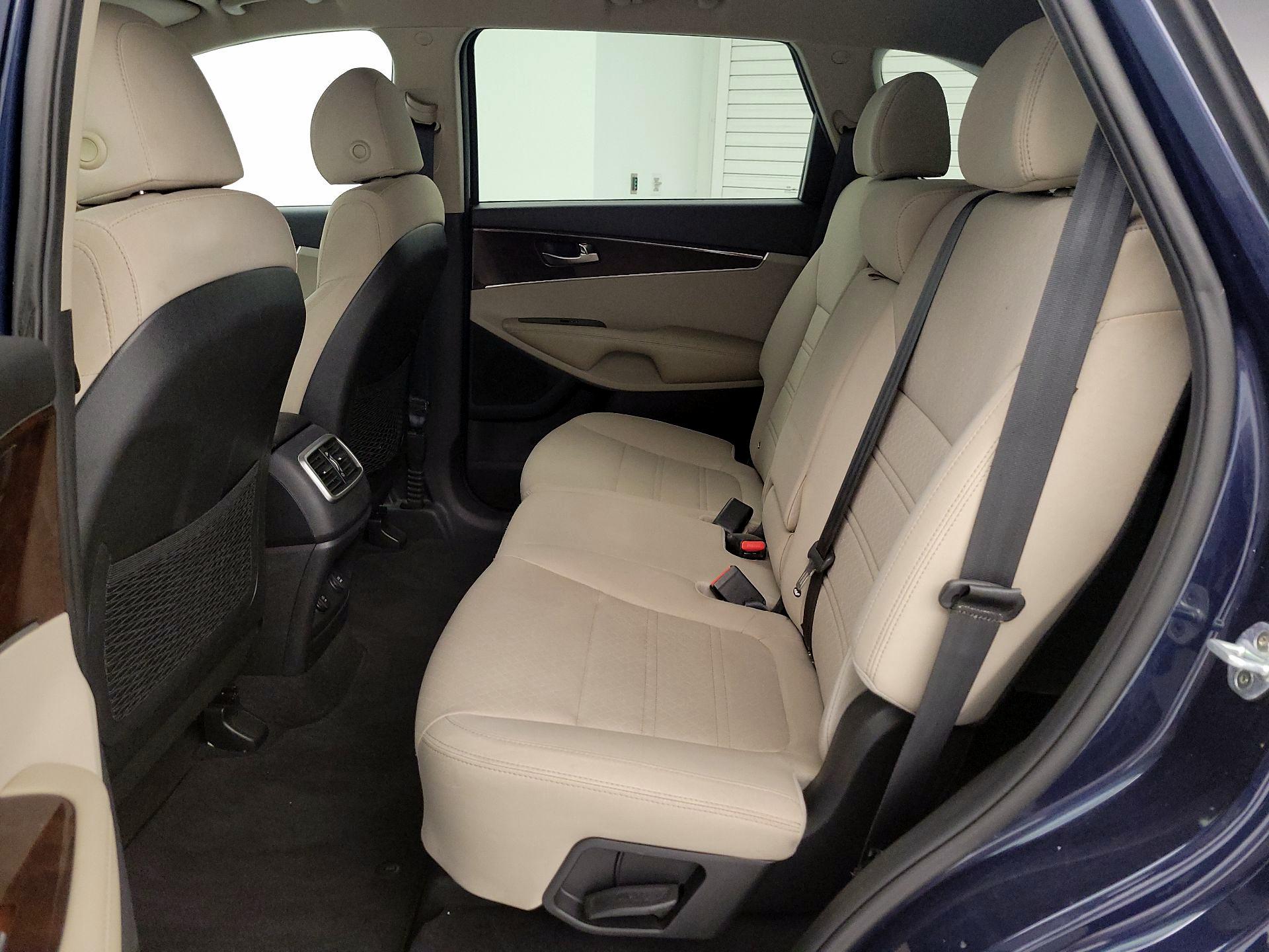 Thumbnail: 2018 Kia Sorento - 19