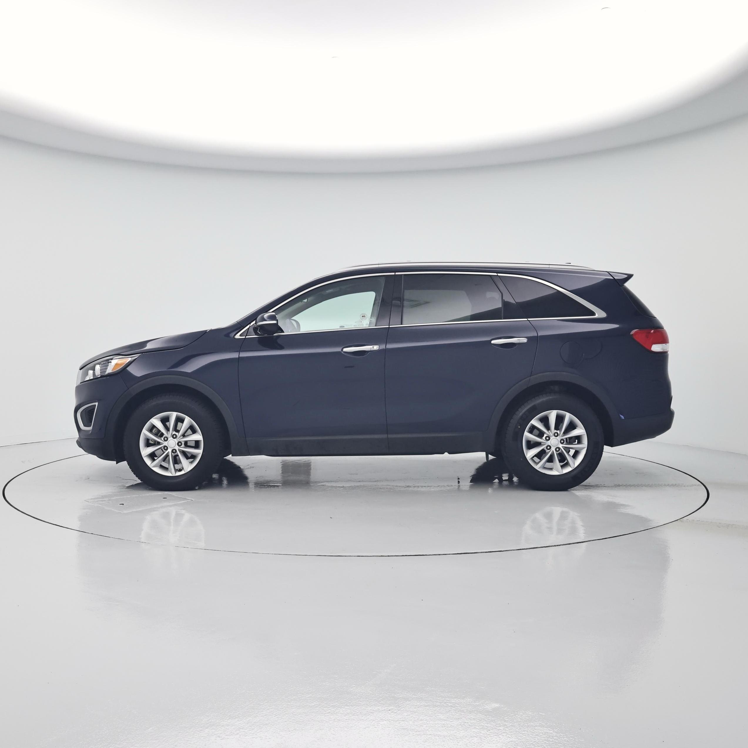 Thumbnail: 2018 Kia Sorento - 3