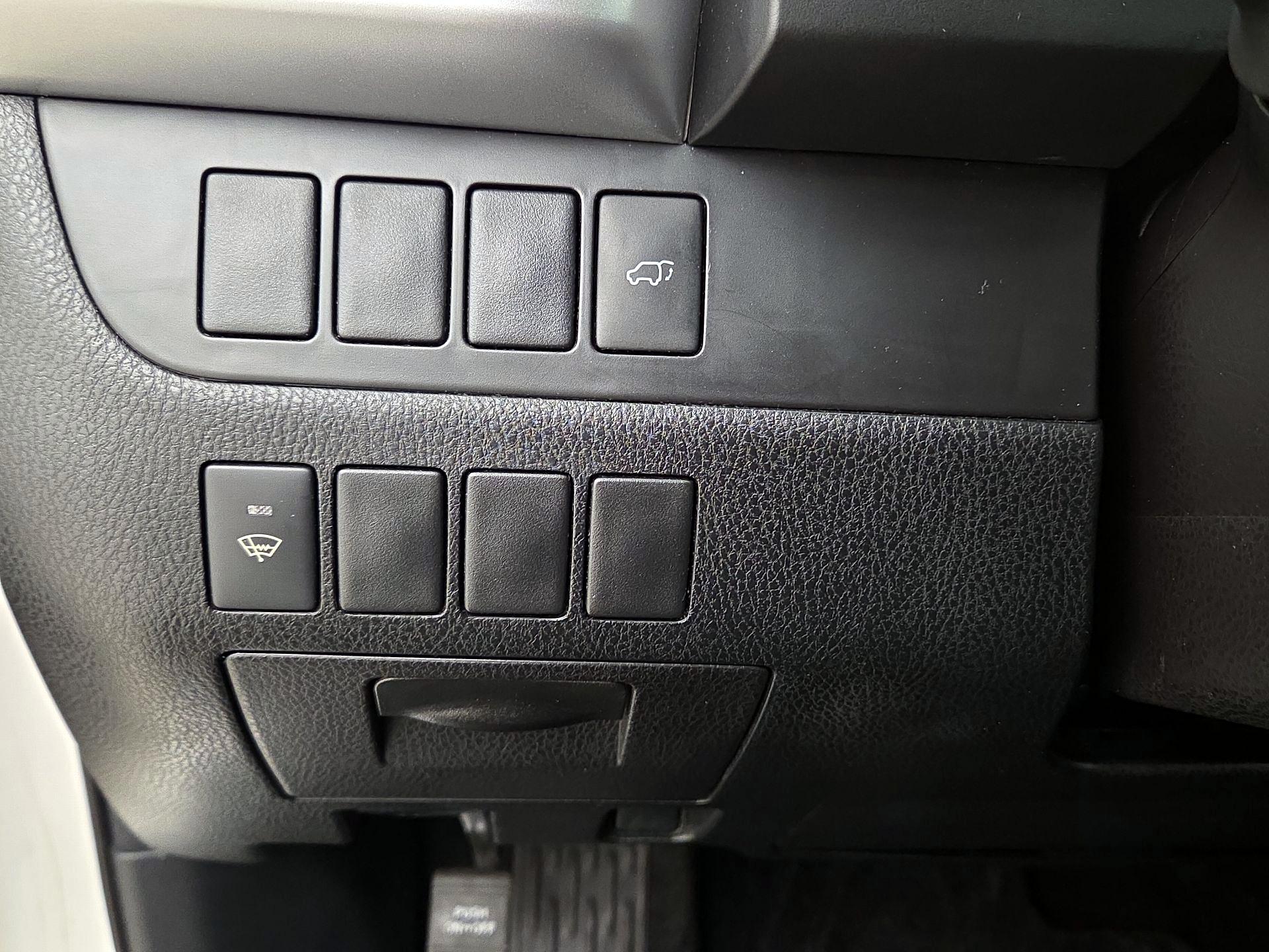 Thumbnail: 2015 Toyota Highlander - 13