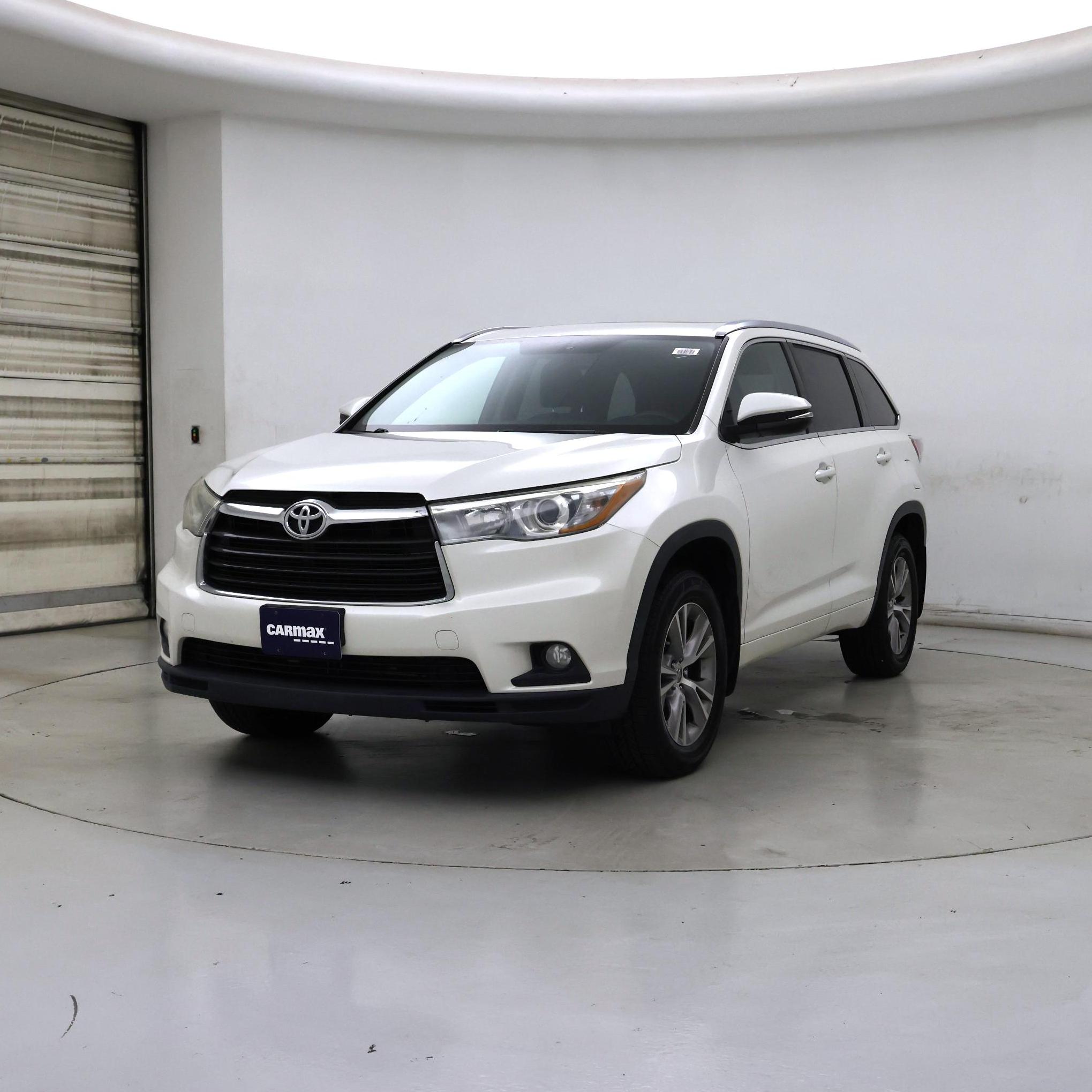 Thumbnail: 2015 Toyota Highlander - 4